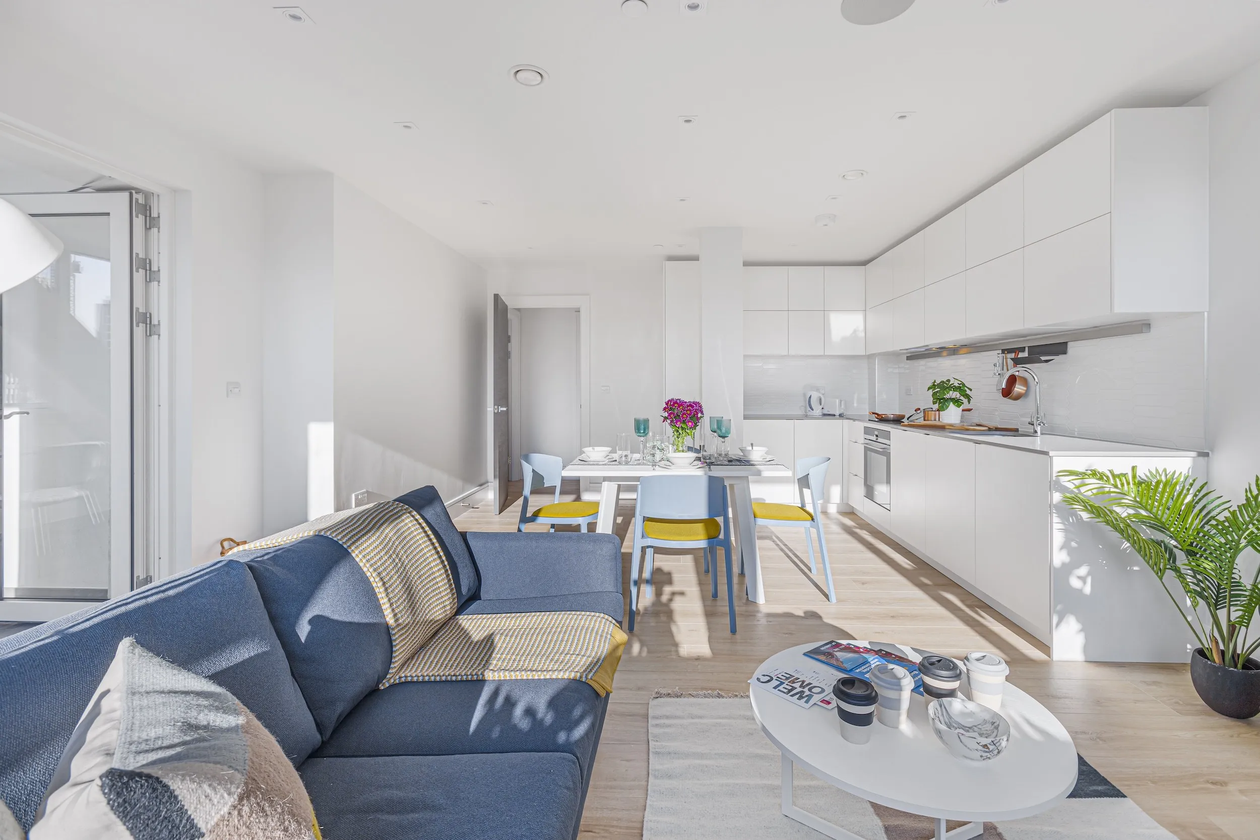 Living area in a three-bedroom apartment at Vonder Wembley