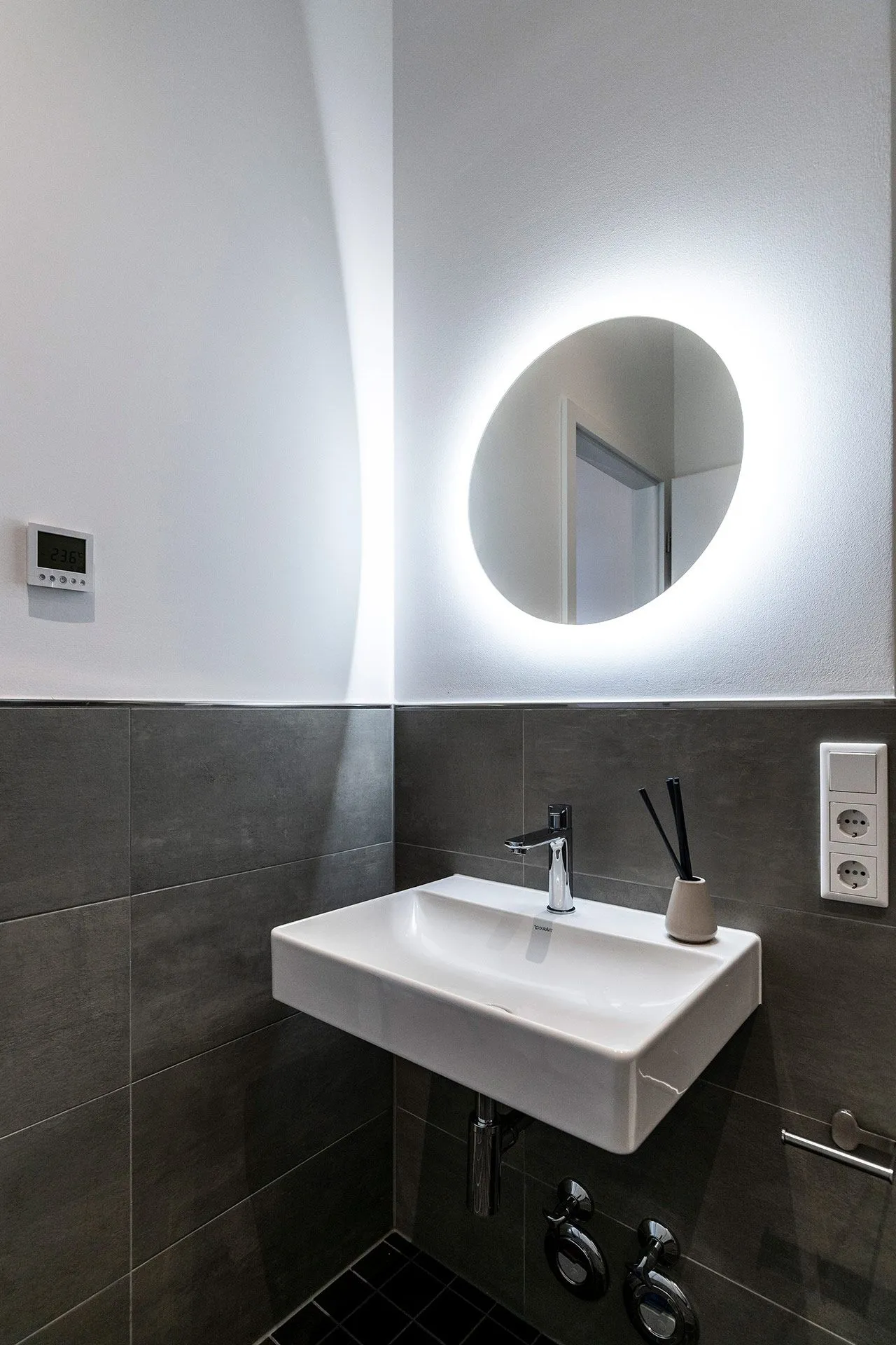 Private Room — Medium