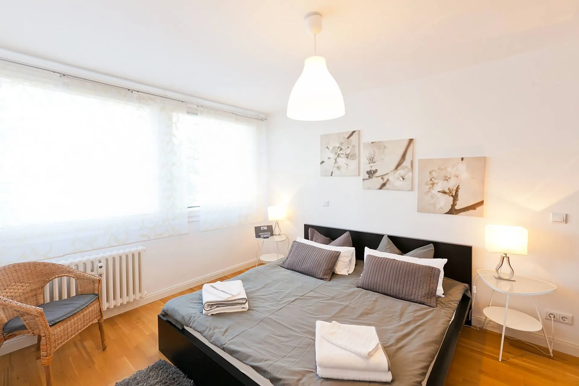 1 Bedroom — Large