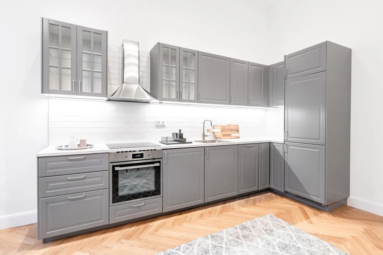 1 Bedroom — Large