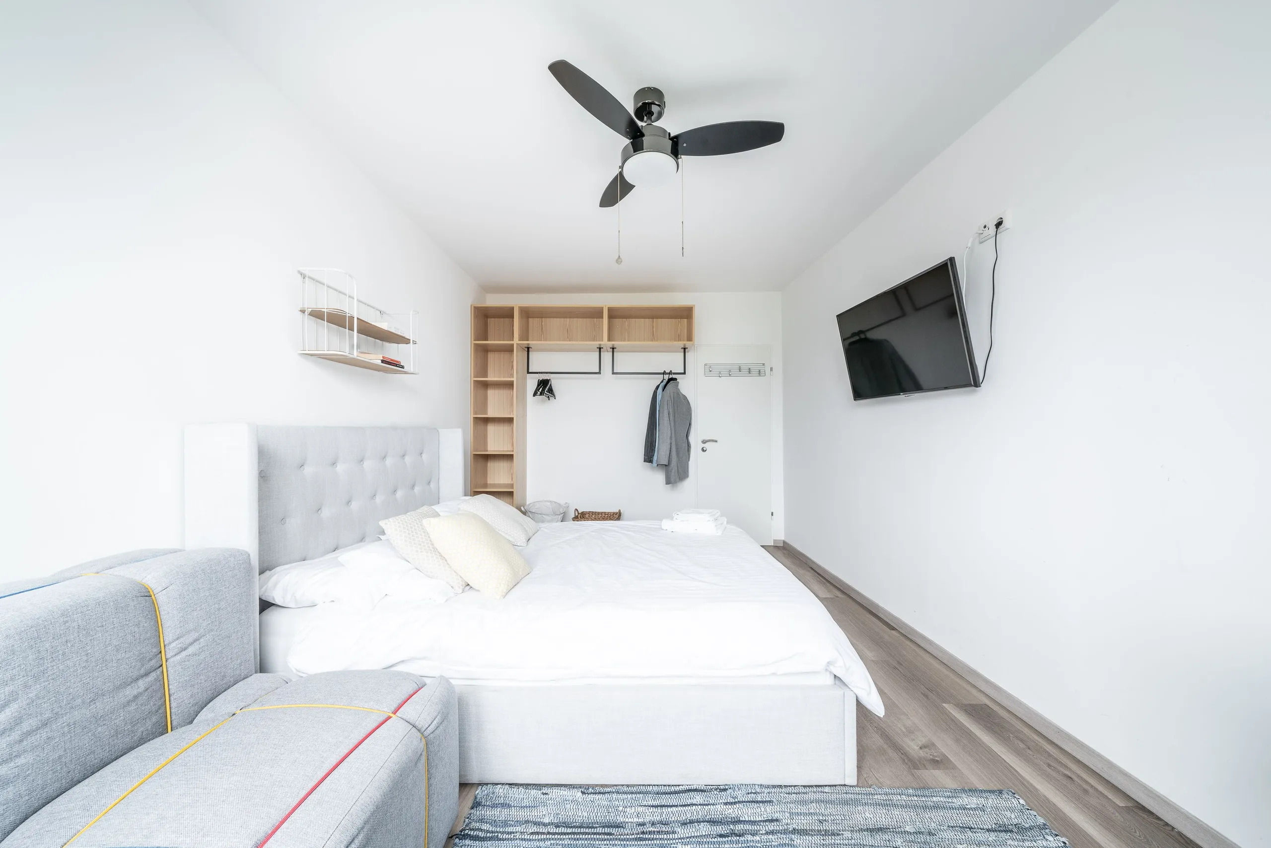 Private Room — Medium