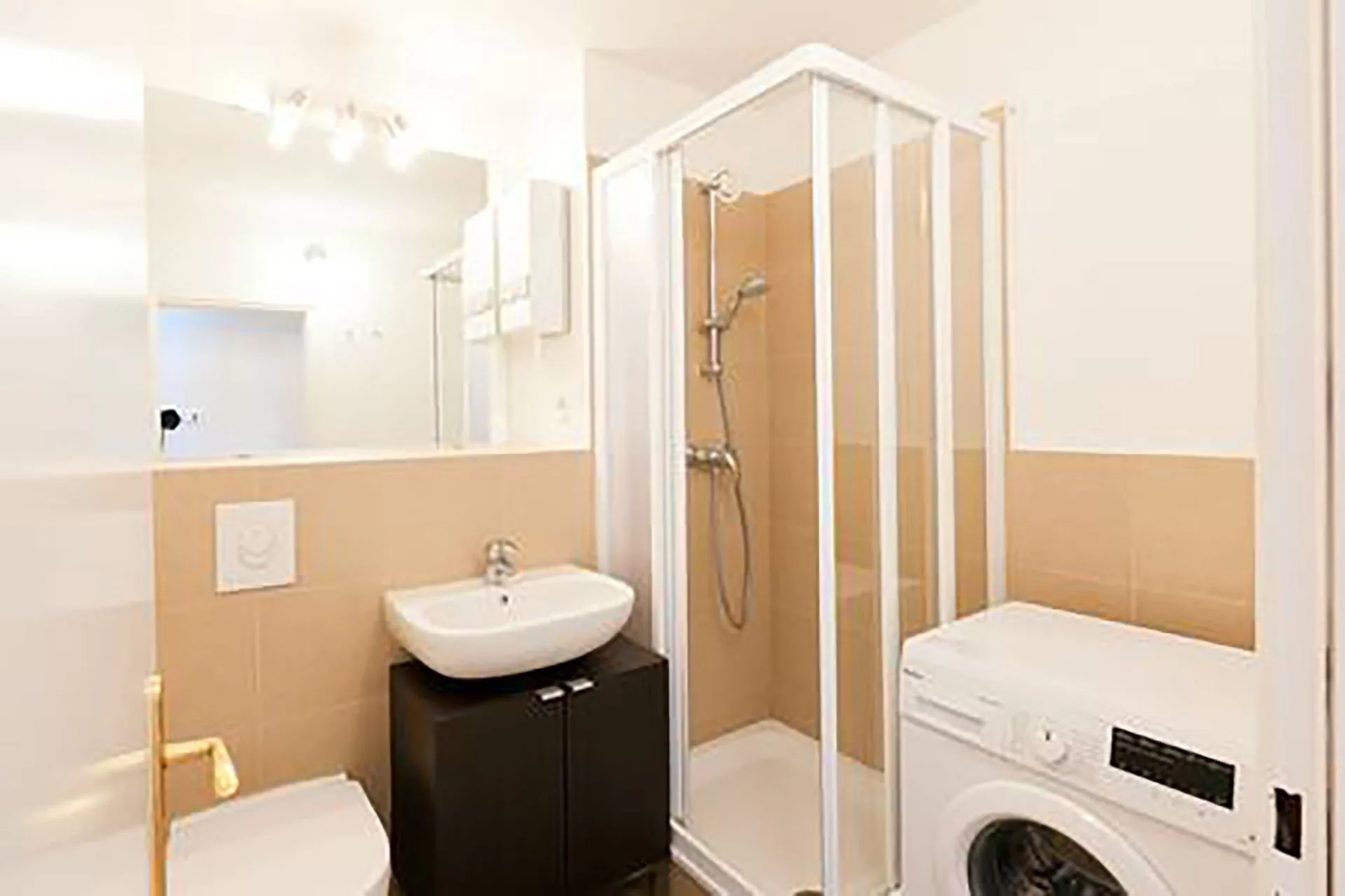 1 Bedroom — Small