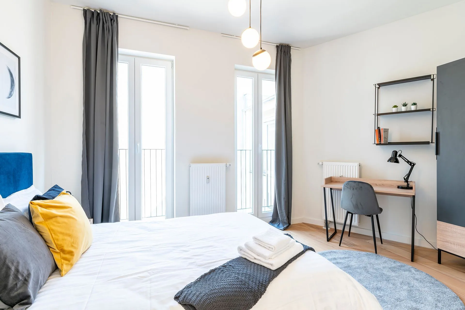 1 Bedroom — Large