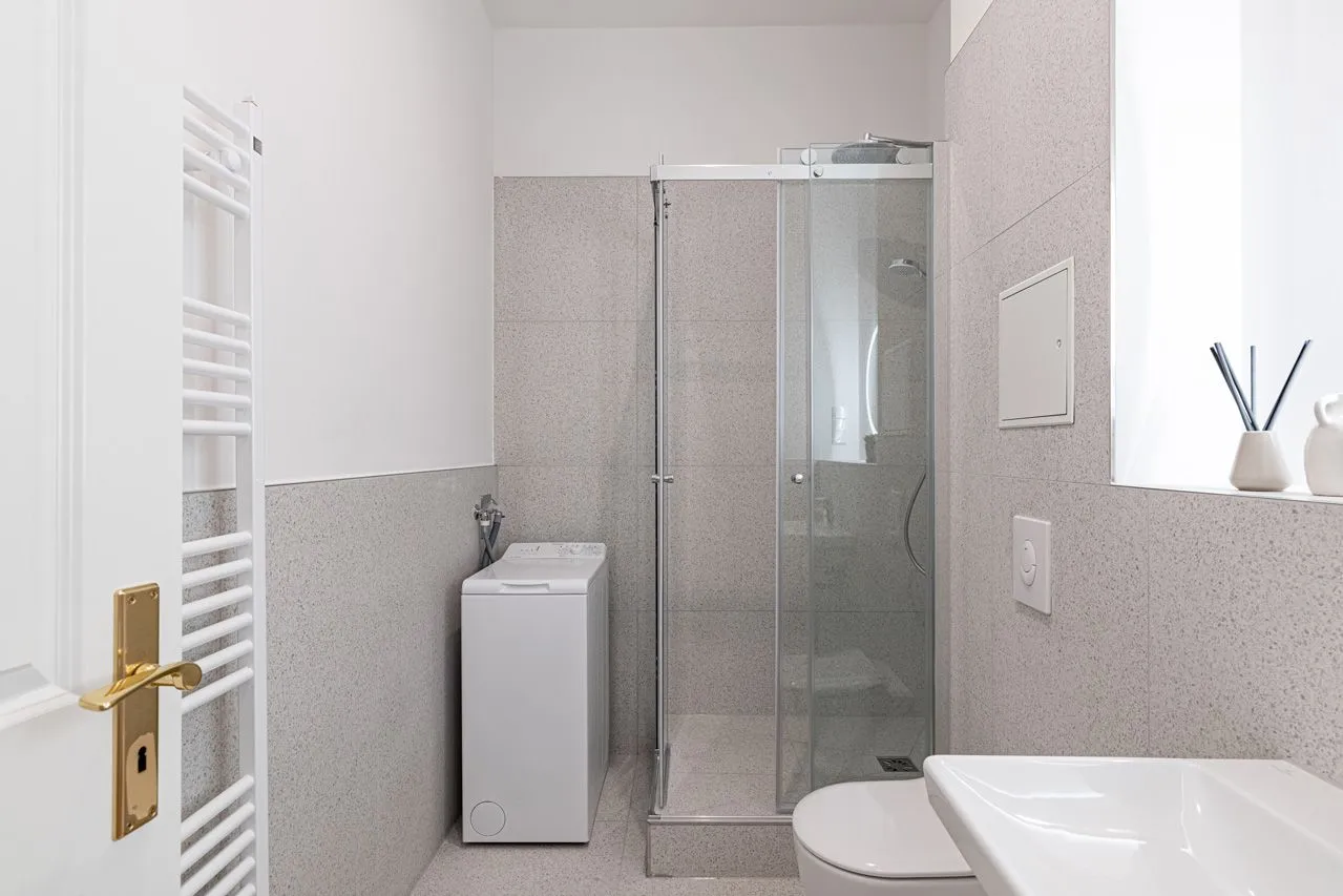 Unit photograph