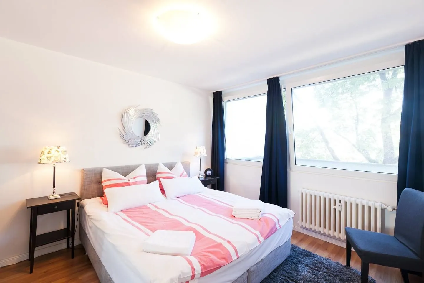 1 Bedroom — Large