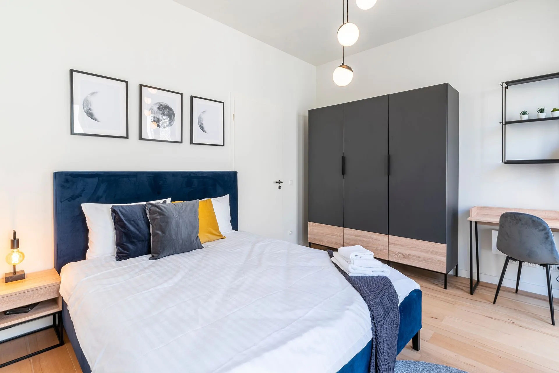 1 Bedroom — Large