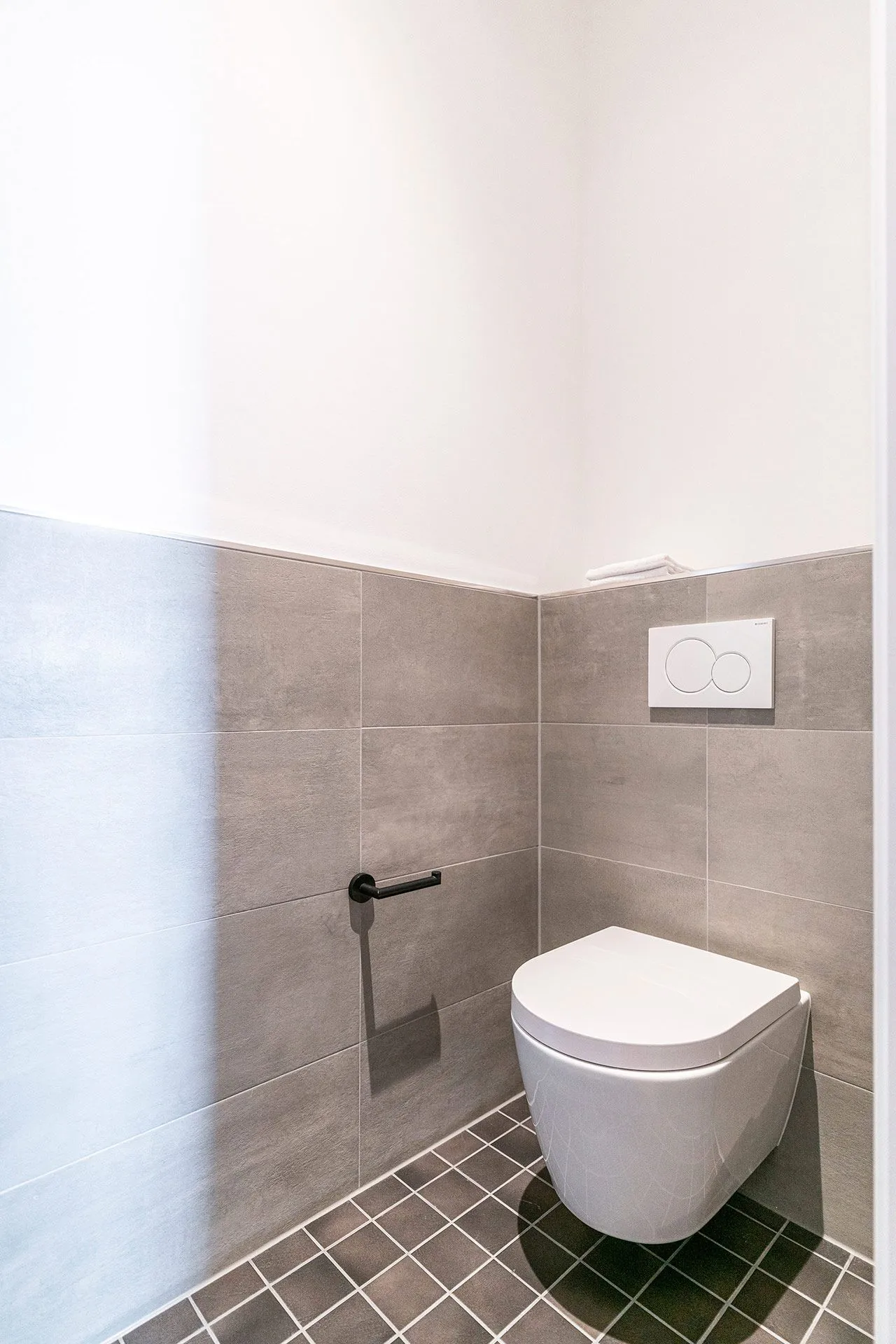 Private Room — Large
