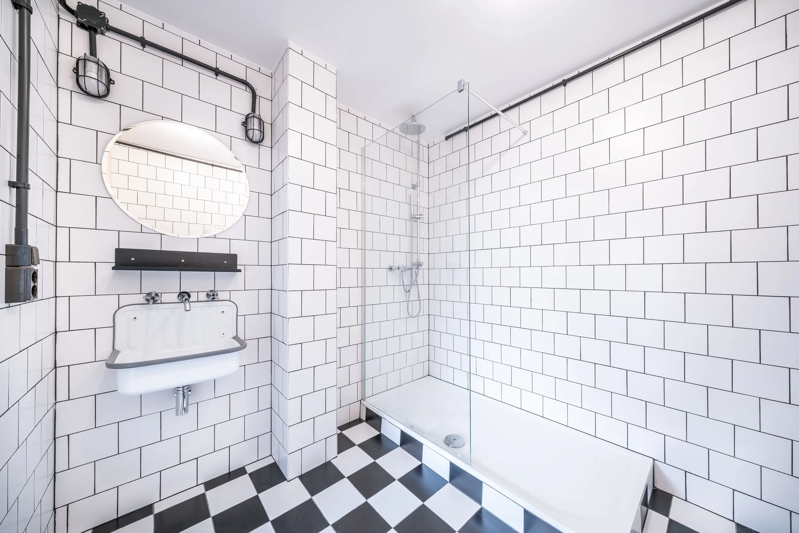 Private Room — Large