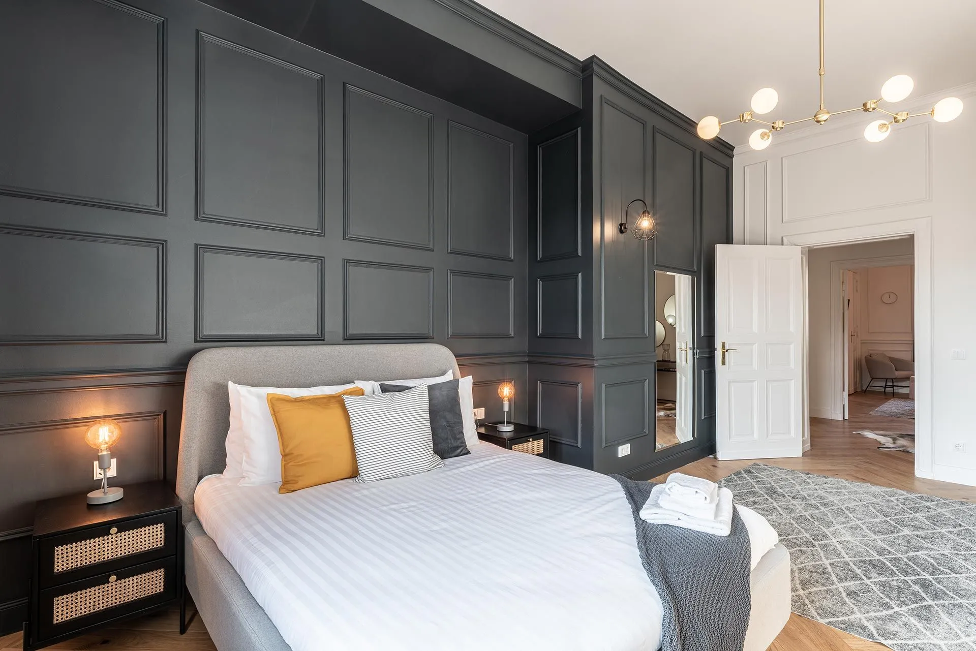 1 Bedroom — Large