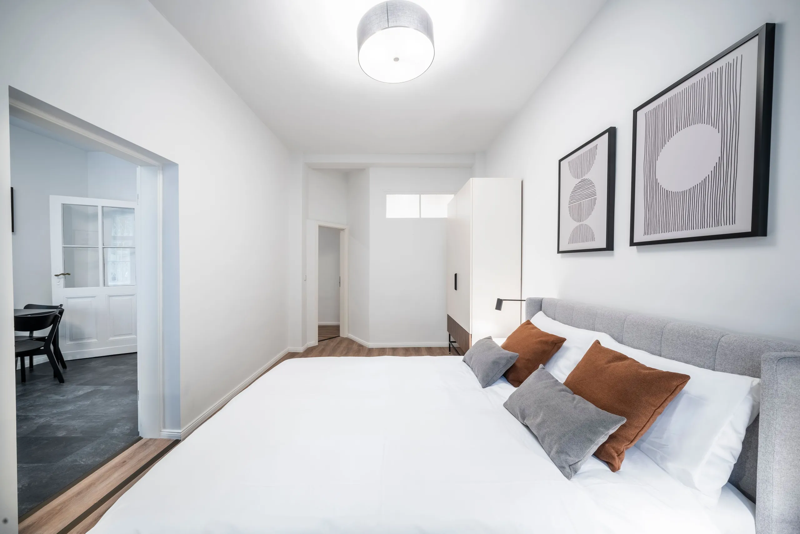 1 Bedroom — Medium