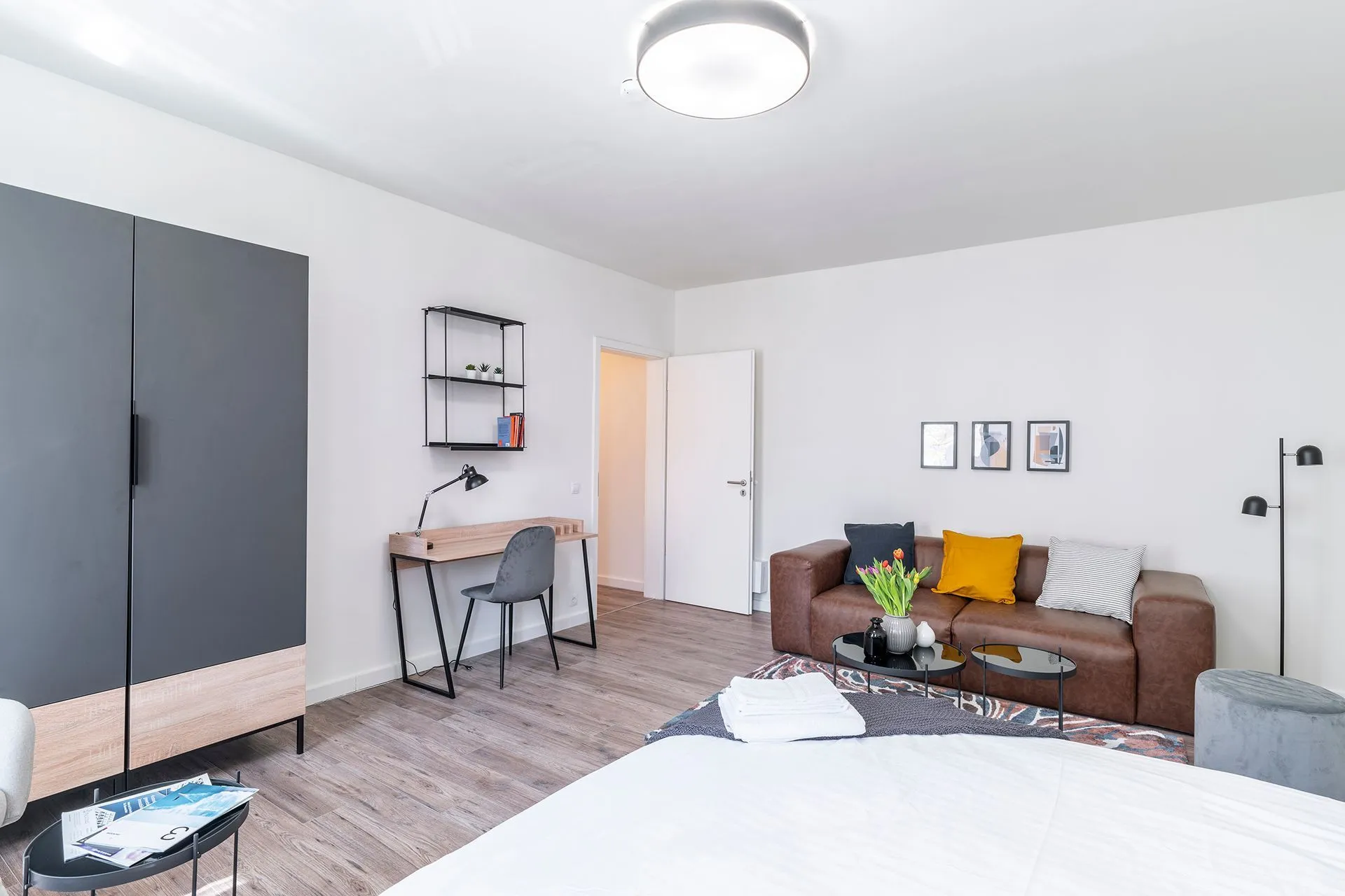 Private Room — Medium