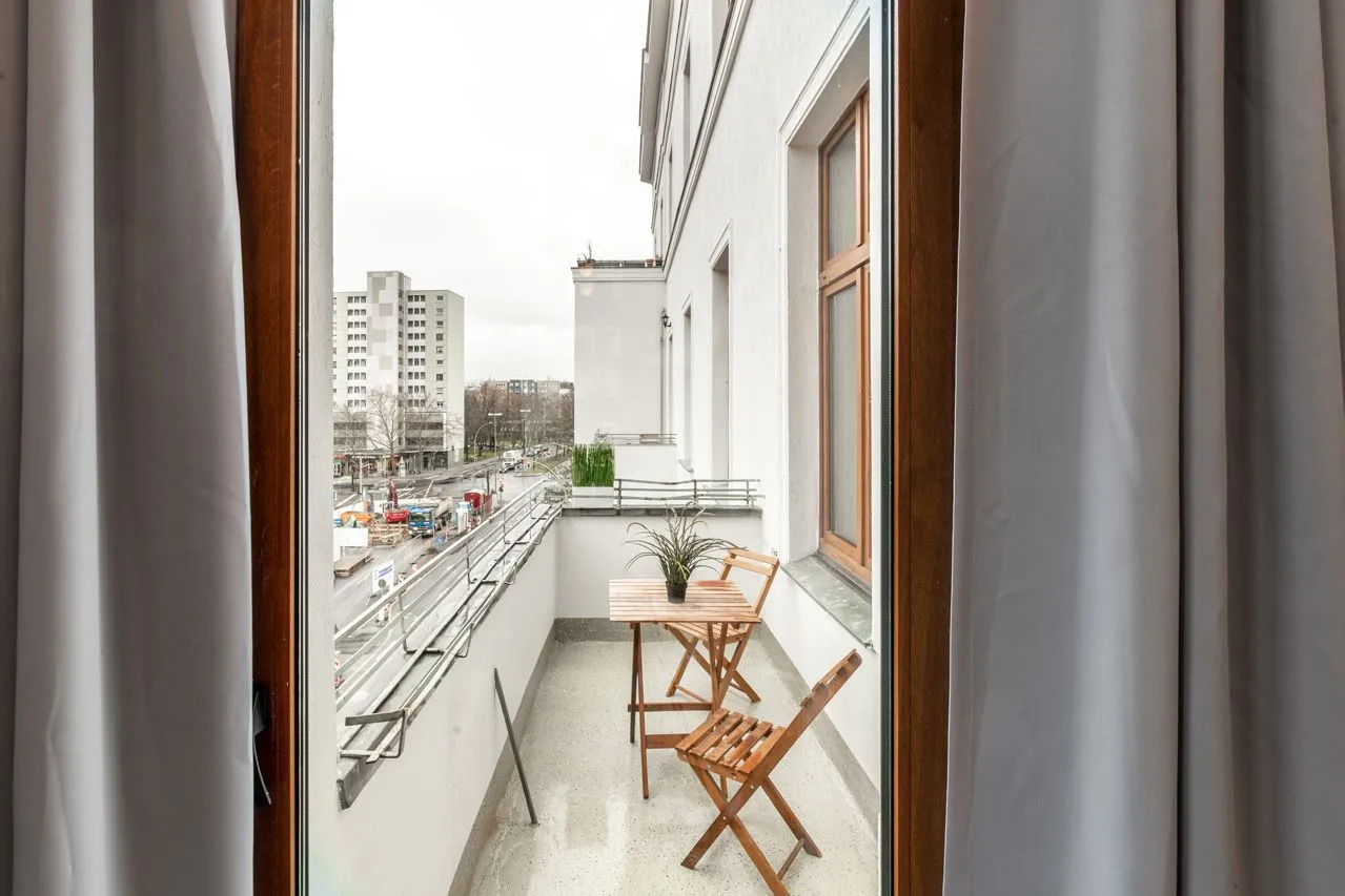 1 Bedroom — Medium