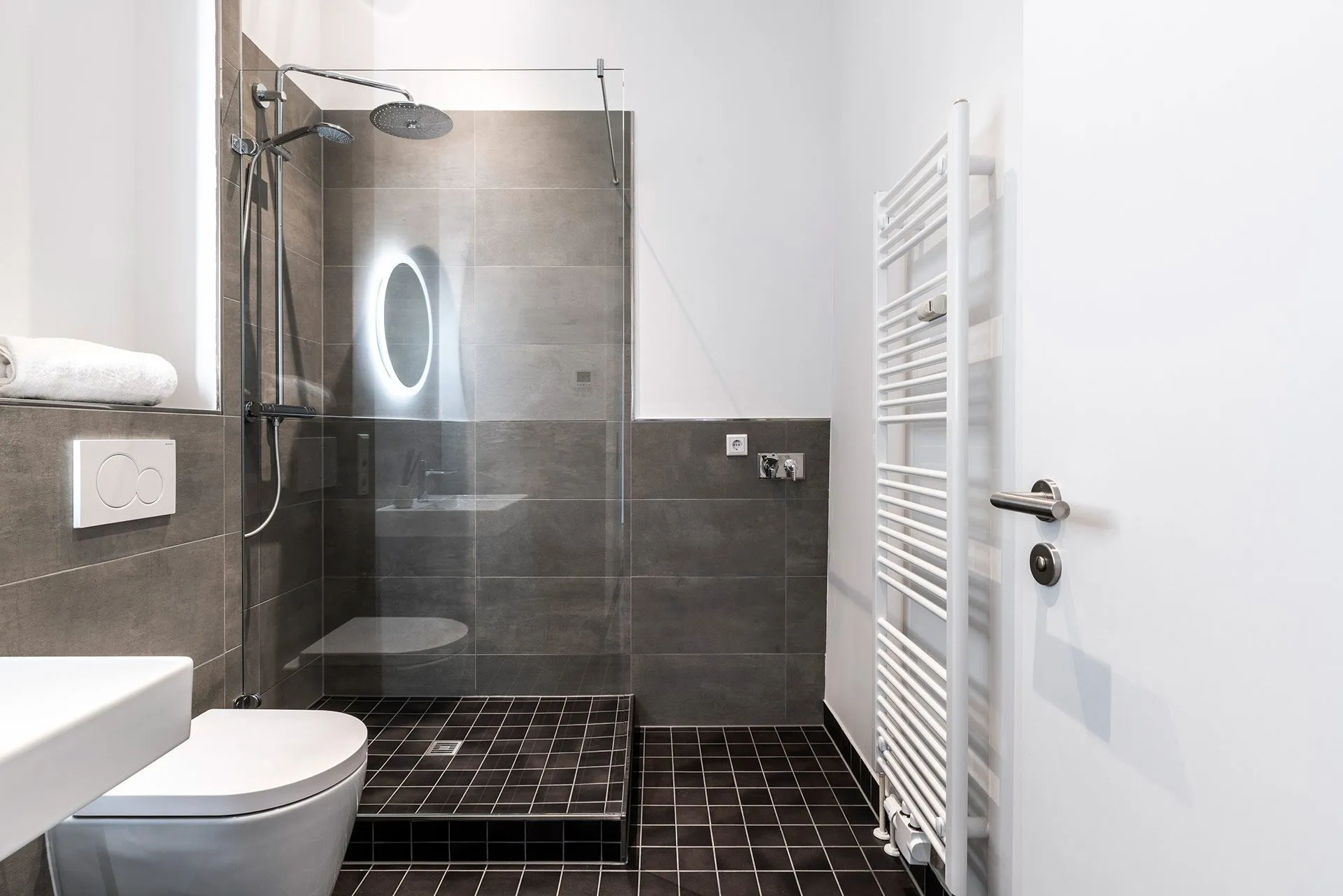 Private Room — Medium
