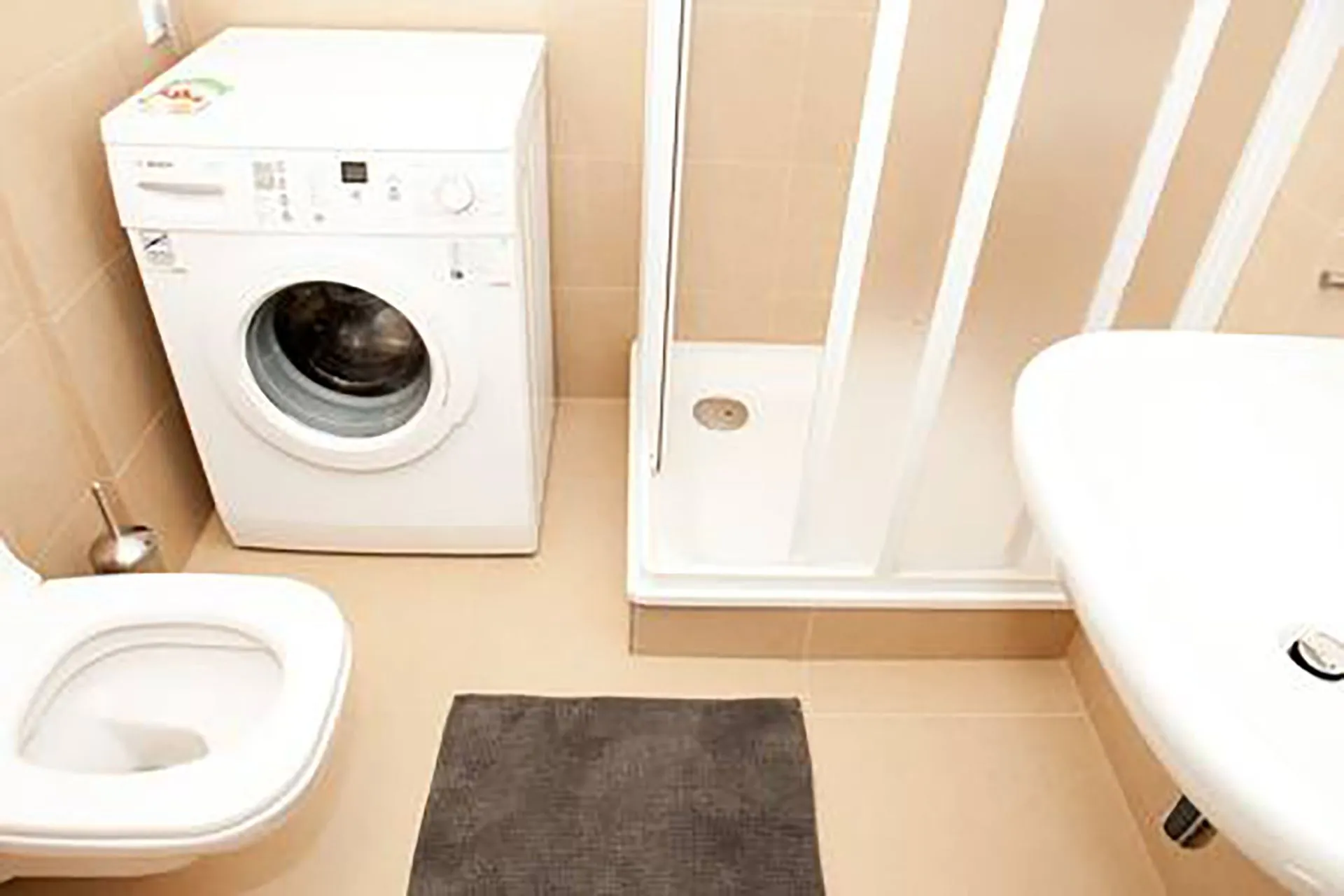 1 Bedroom — Medium