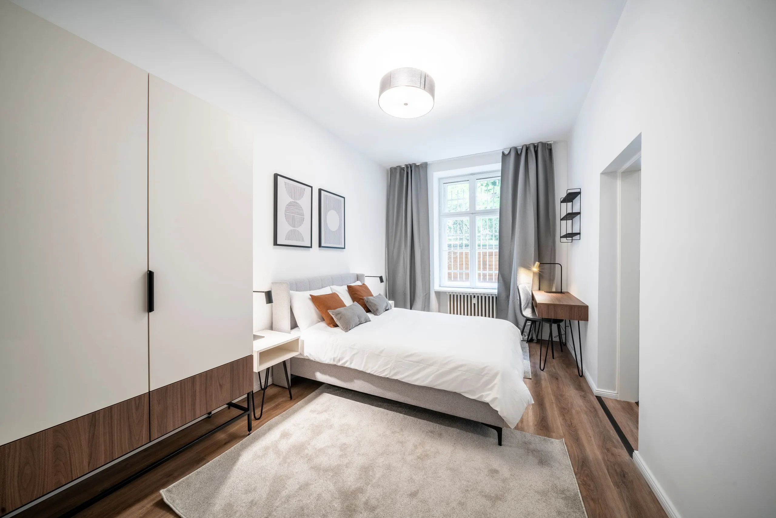 1 Bedroom — Medium