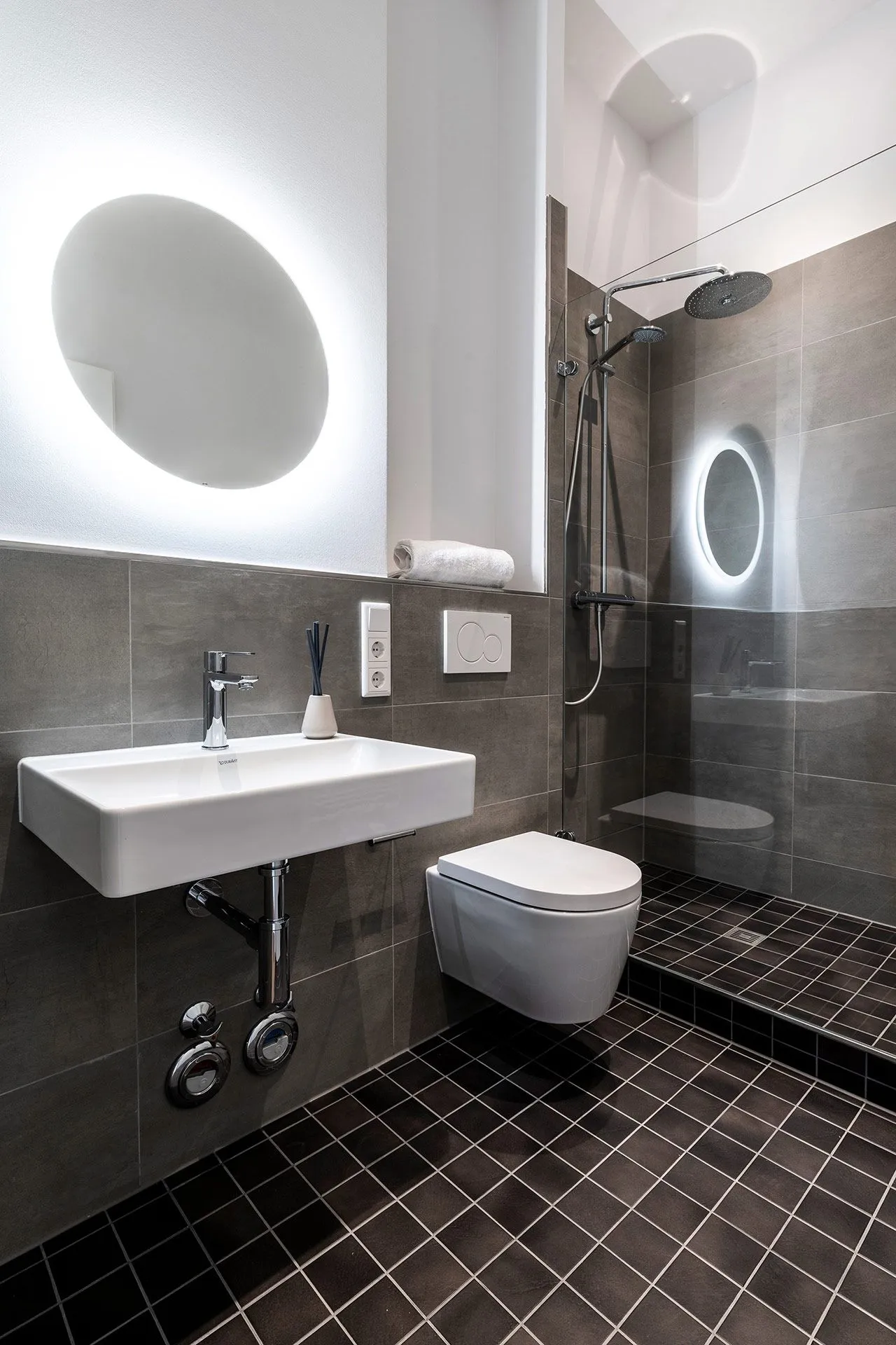 Private Room — Medium