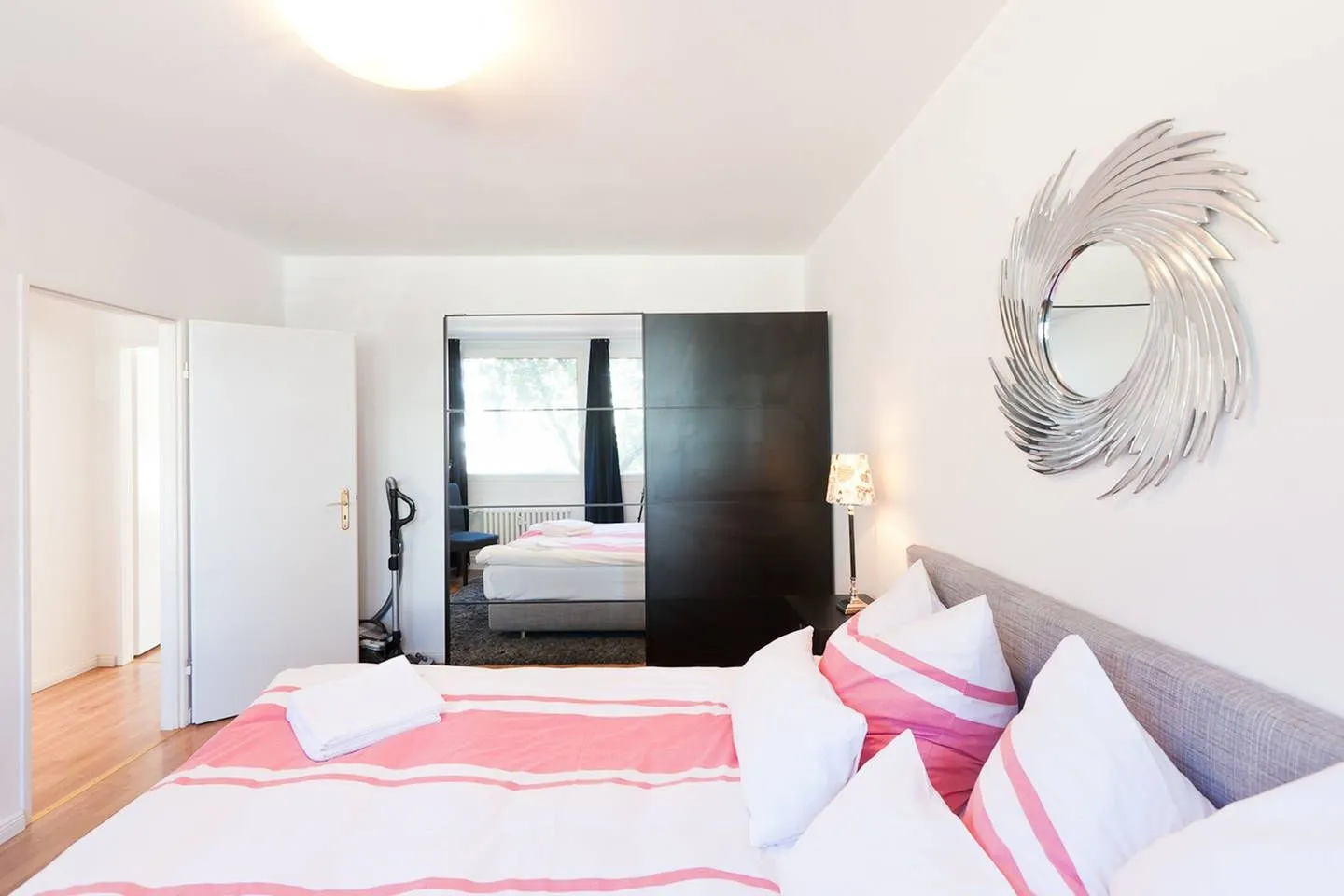 1 Bedroom — Large
