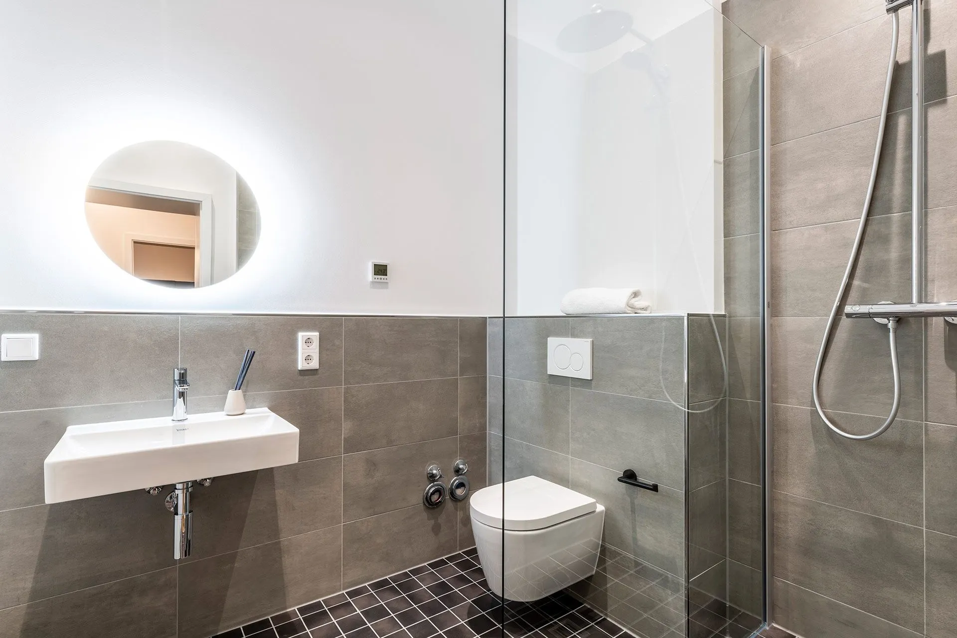 Private Room — Medium