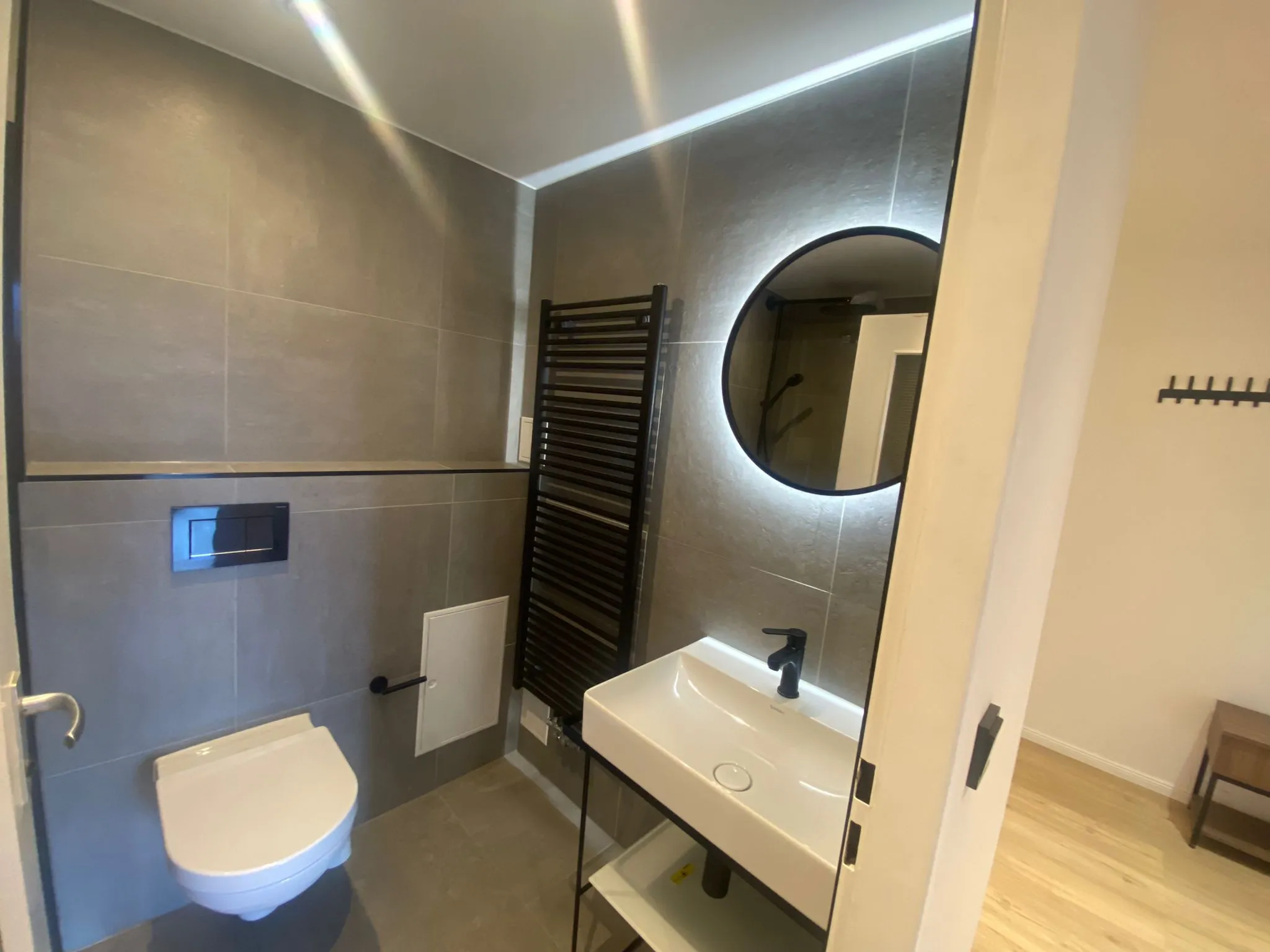 Private Room — Medium