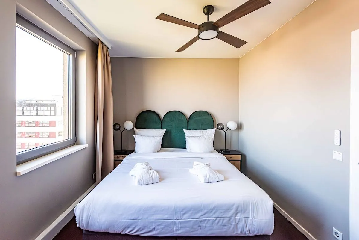 1 Bedroom — Large — Balcony