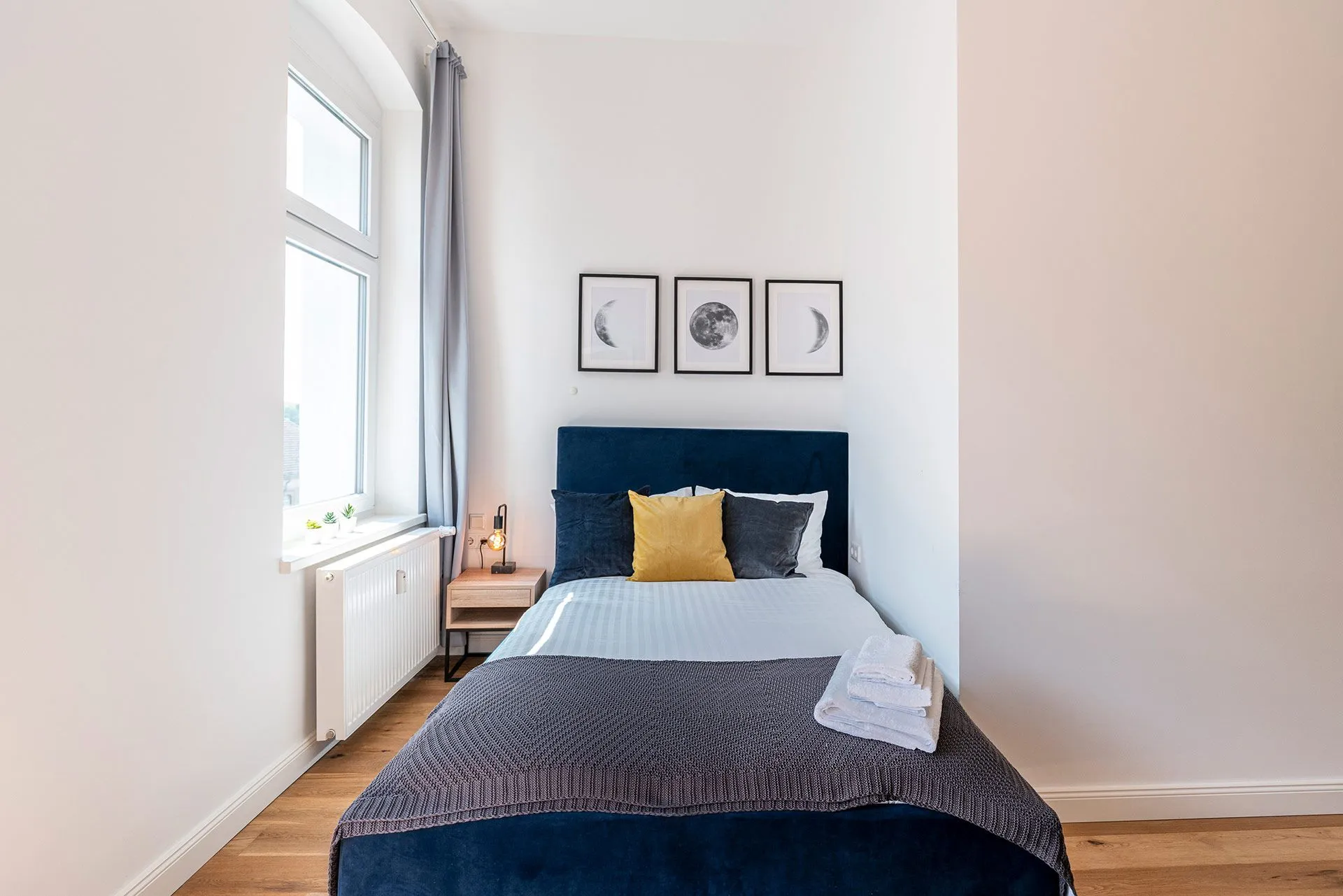 Private Room — Medium