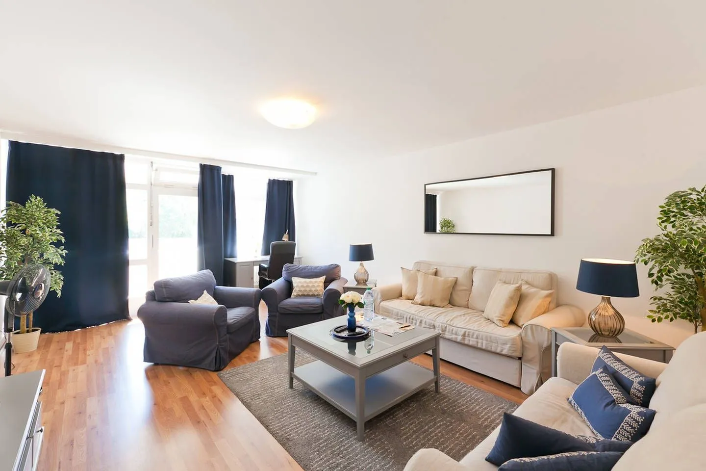 1 Bedroom — Large