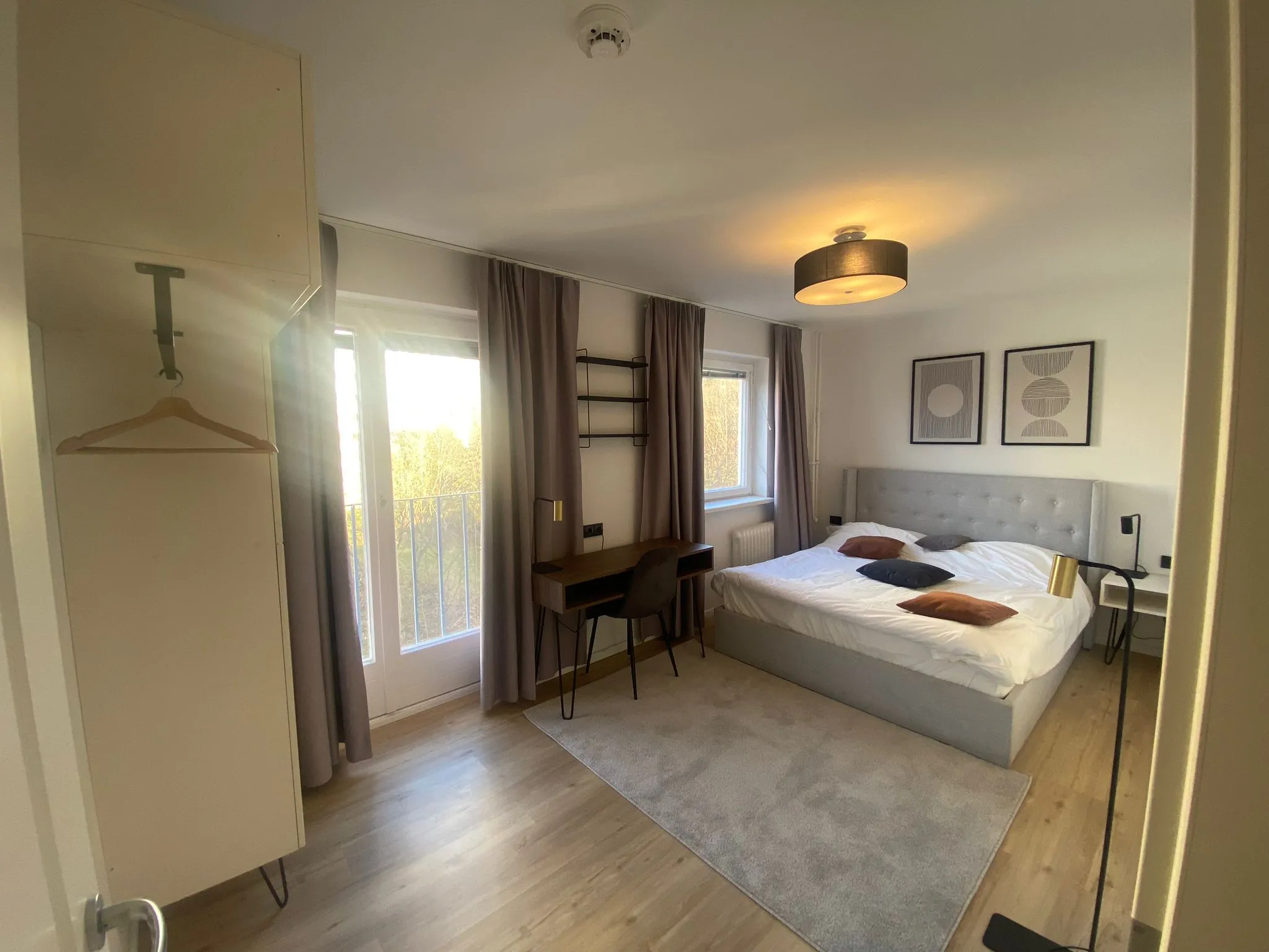 Private Room — Medium