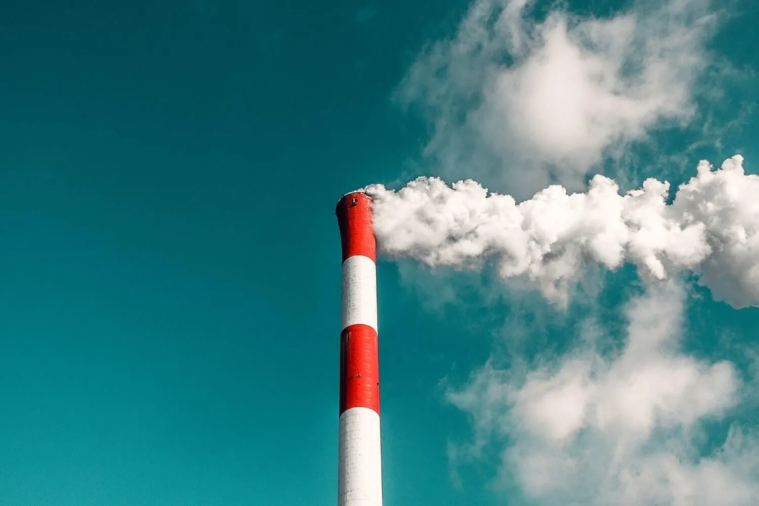 Industrial areas were noisy, and polluted, housing was kept separate. Image by Veeterzy.