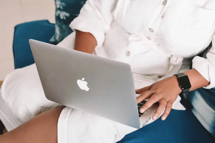 Digital nomadism is set to grow. Image by Content Pixie.
