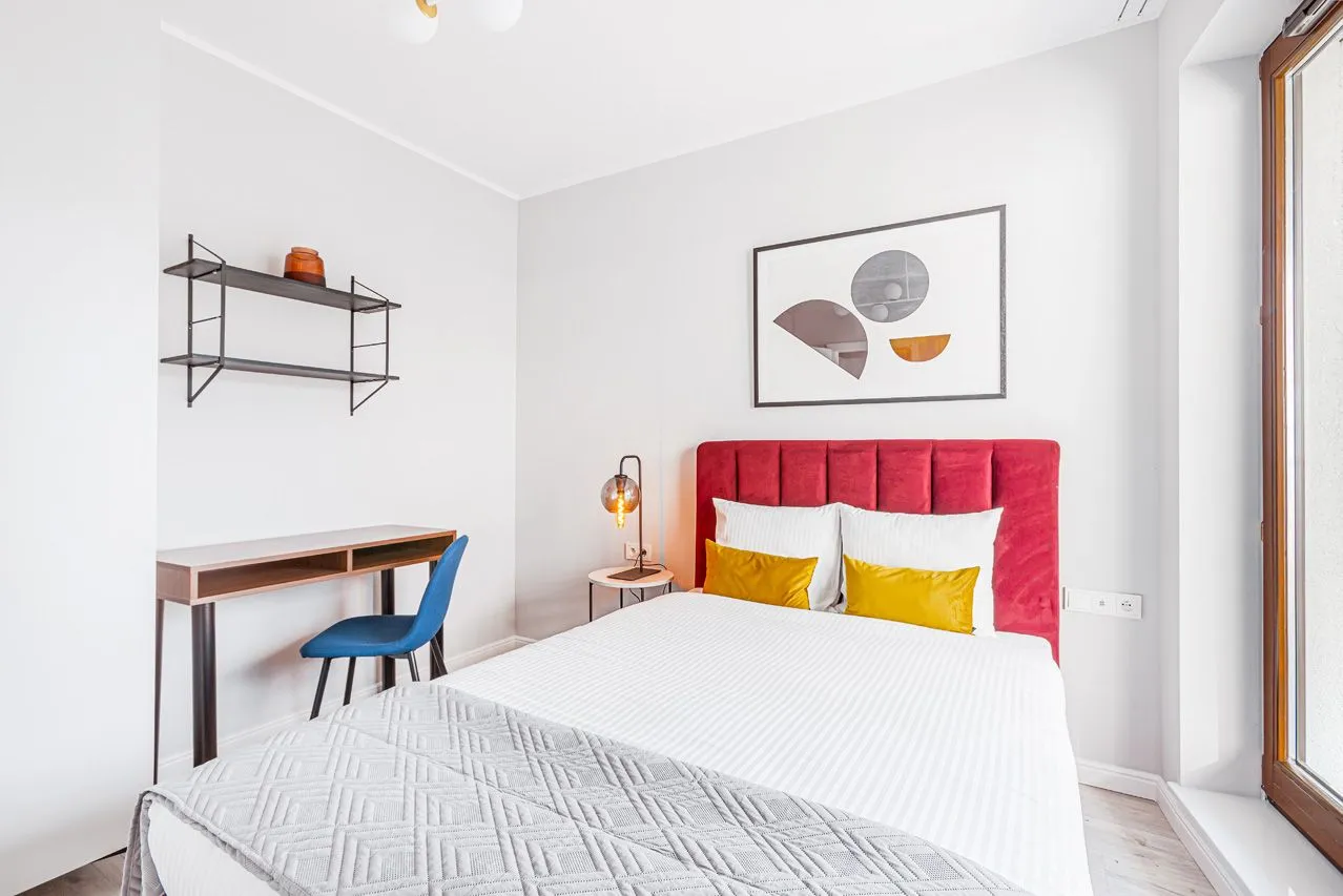 1 Bedroom — Medium