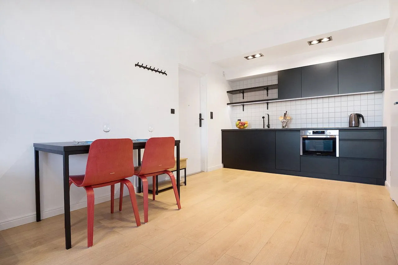 1 Bedroom — Medium