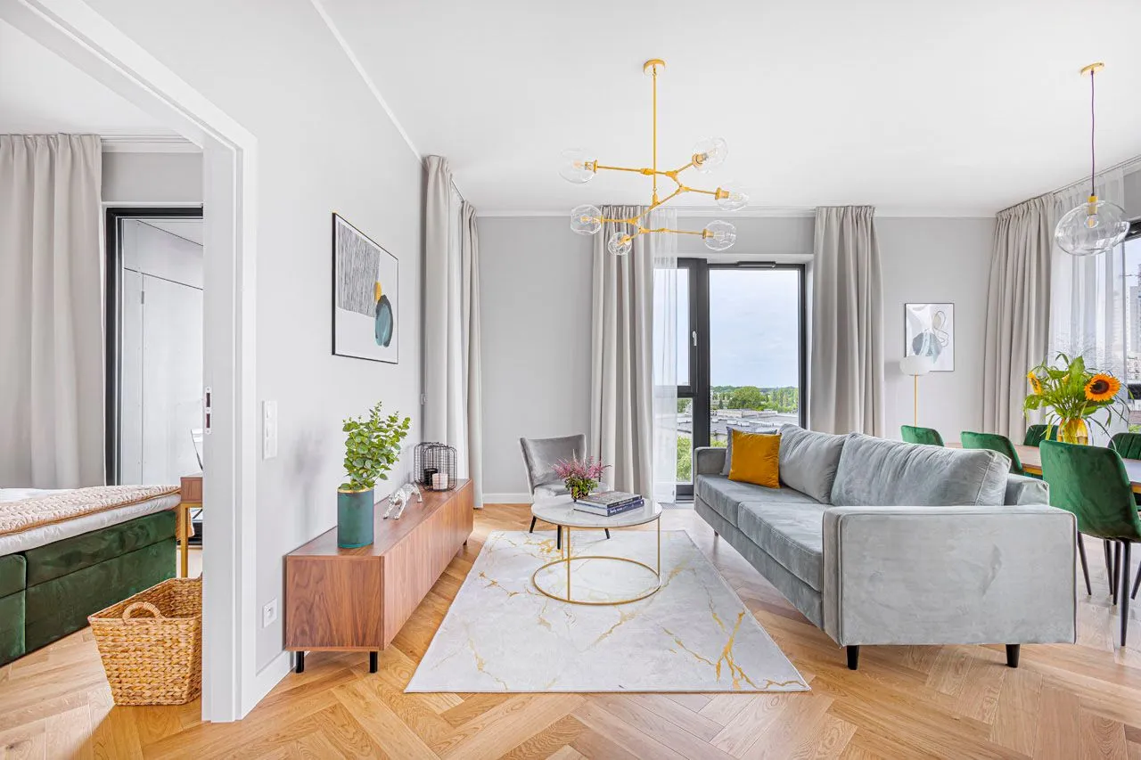 1 Bedroom — Large