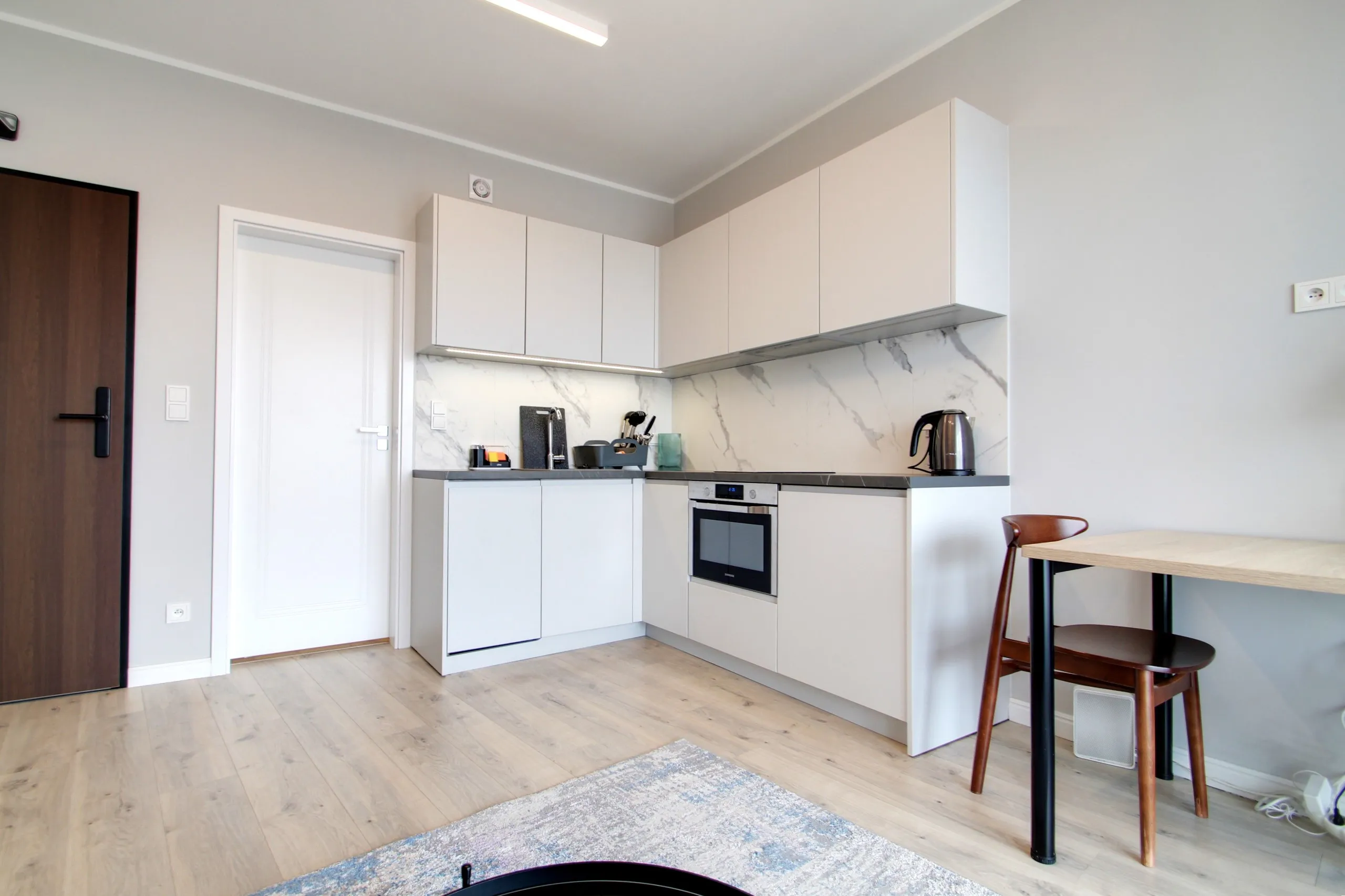 1 Bedroom — Medium