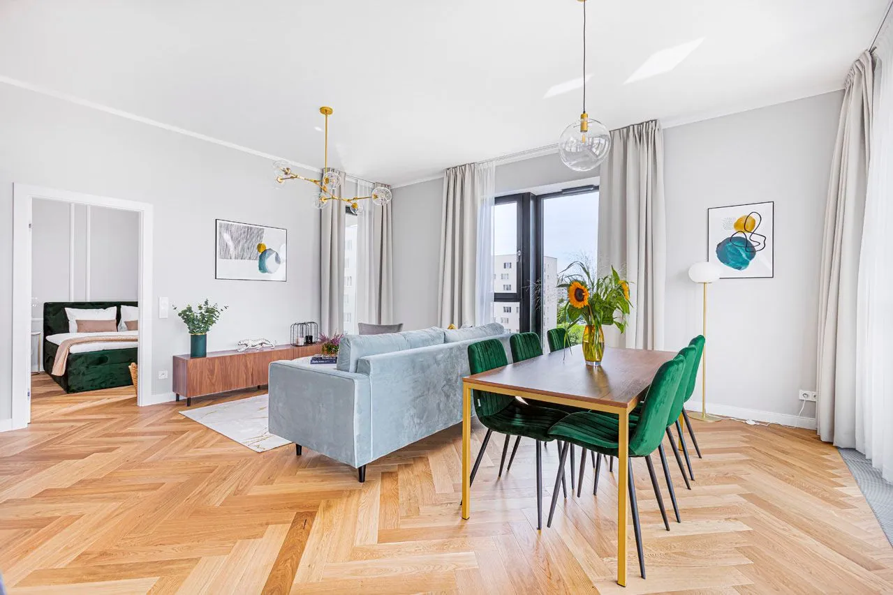 1 Bedroom — Large