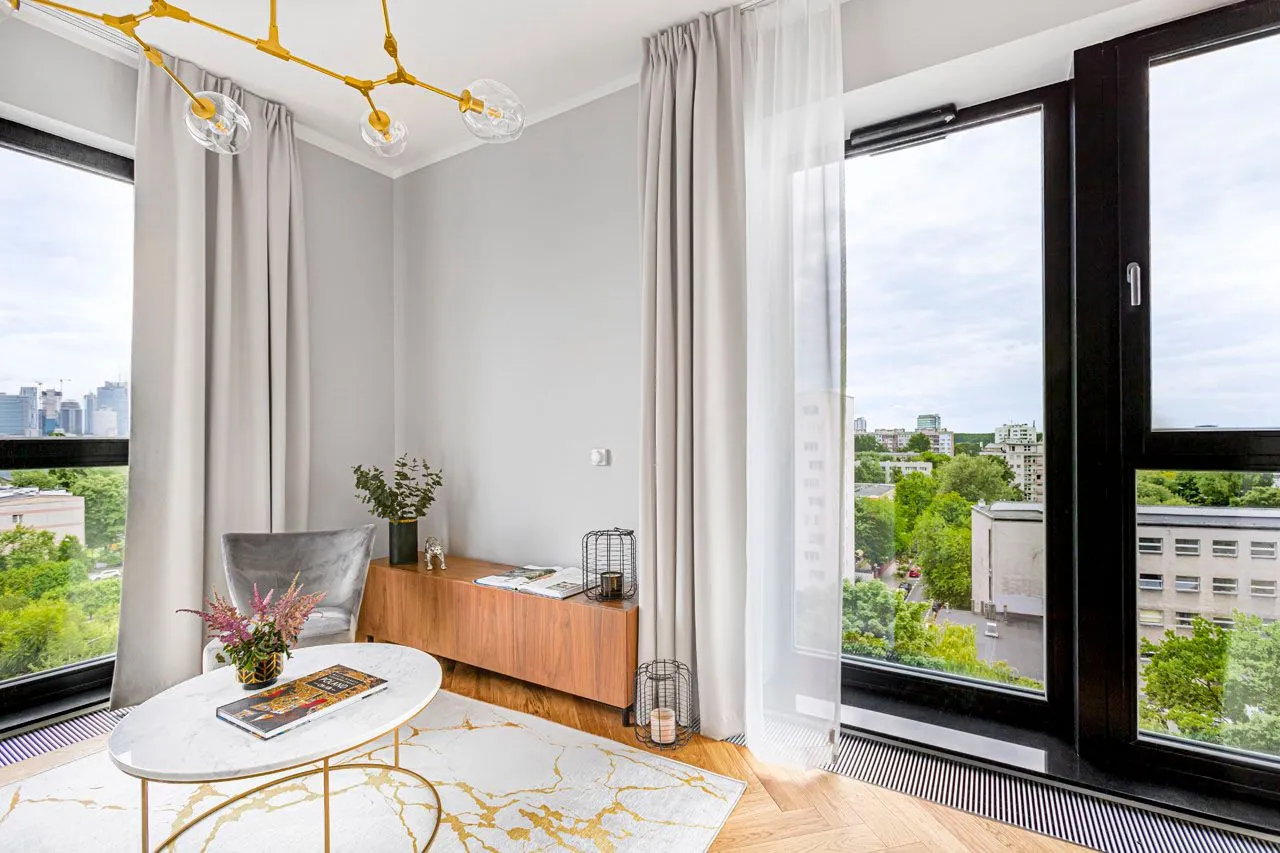 1 Bedroom — Large
