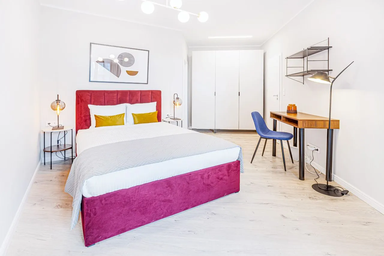 1 Bedroom — Medium