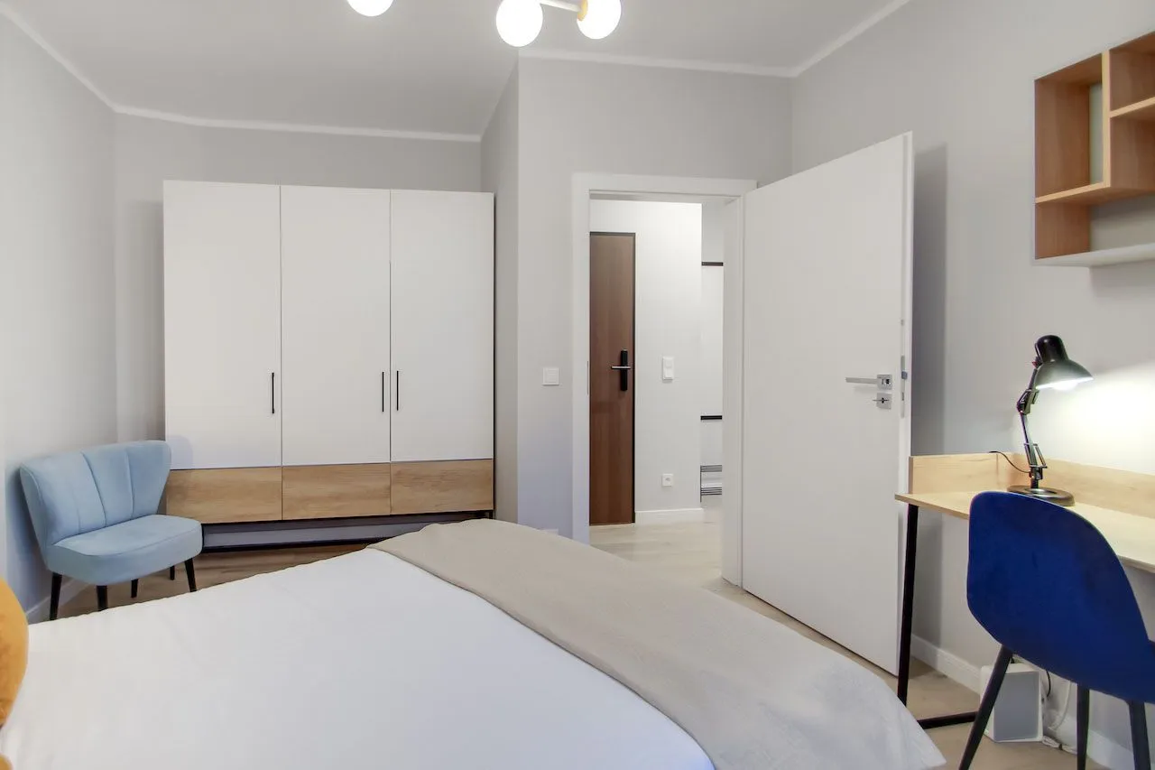 1 Bedroom — Small