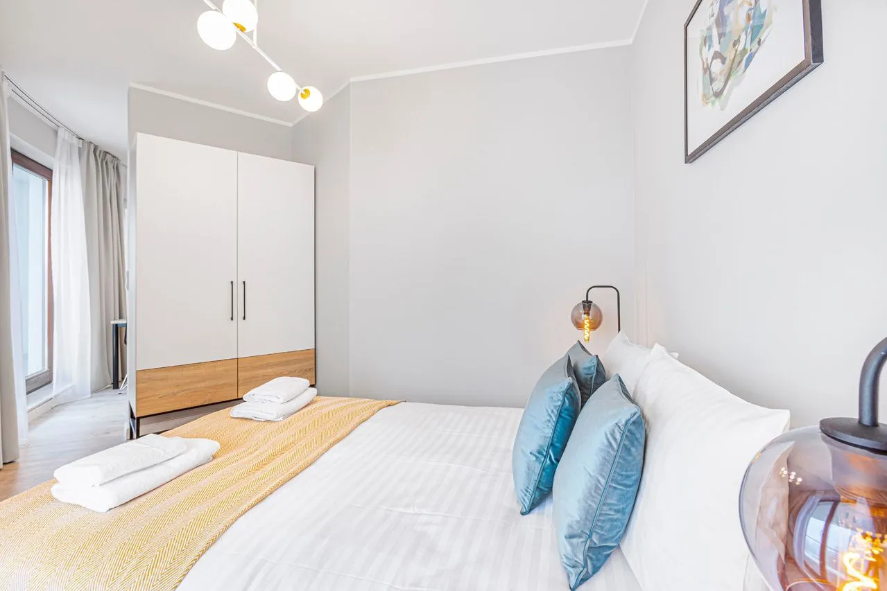 1 Bedroom — Small