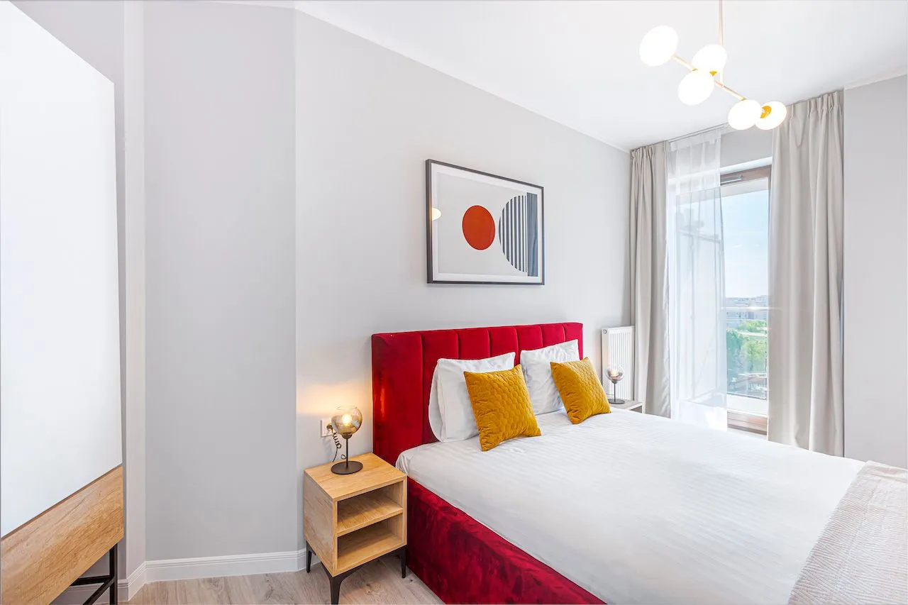 1 Bedroom — Medium