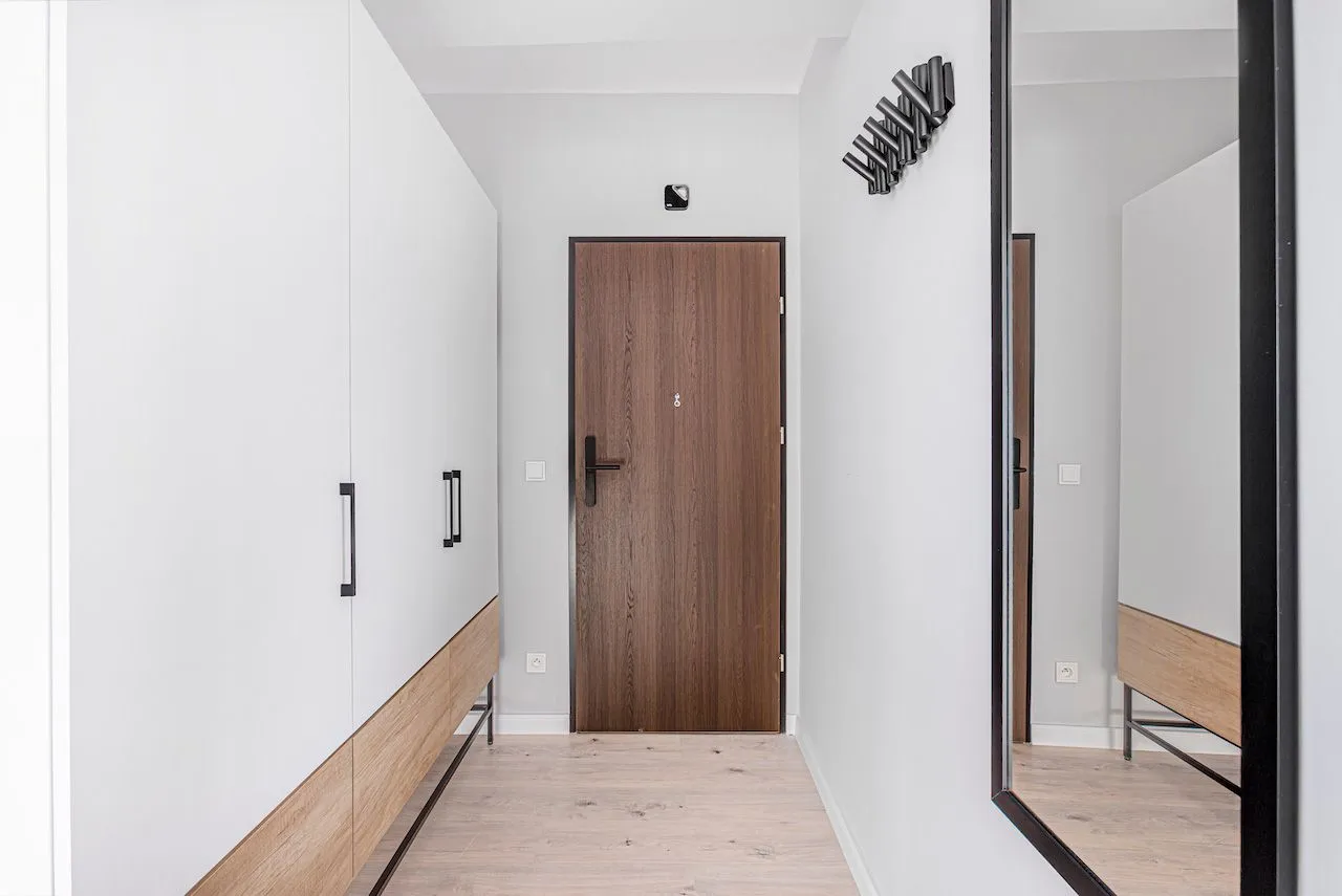 Studio — Large