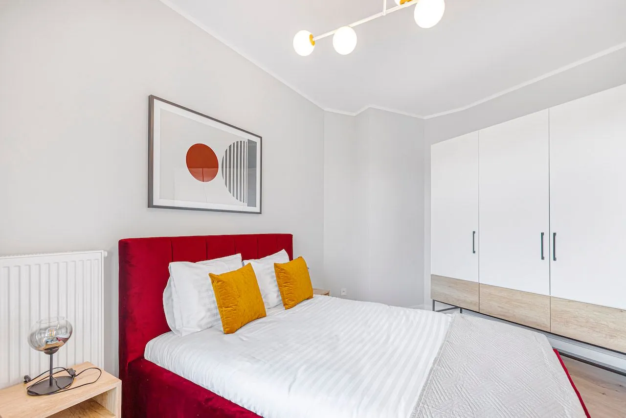 1 Bedroom — Small