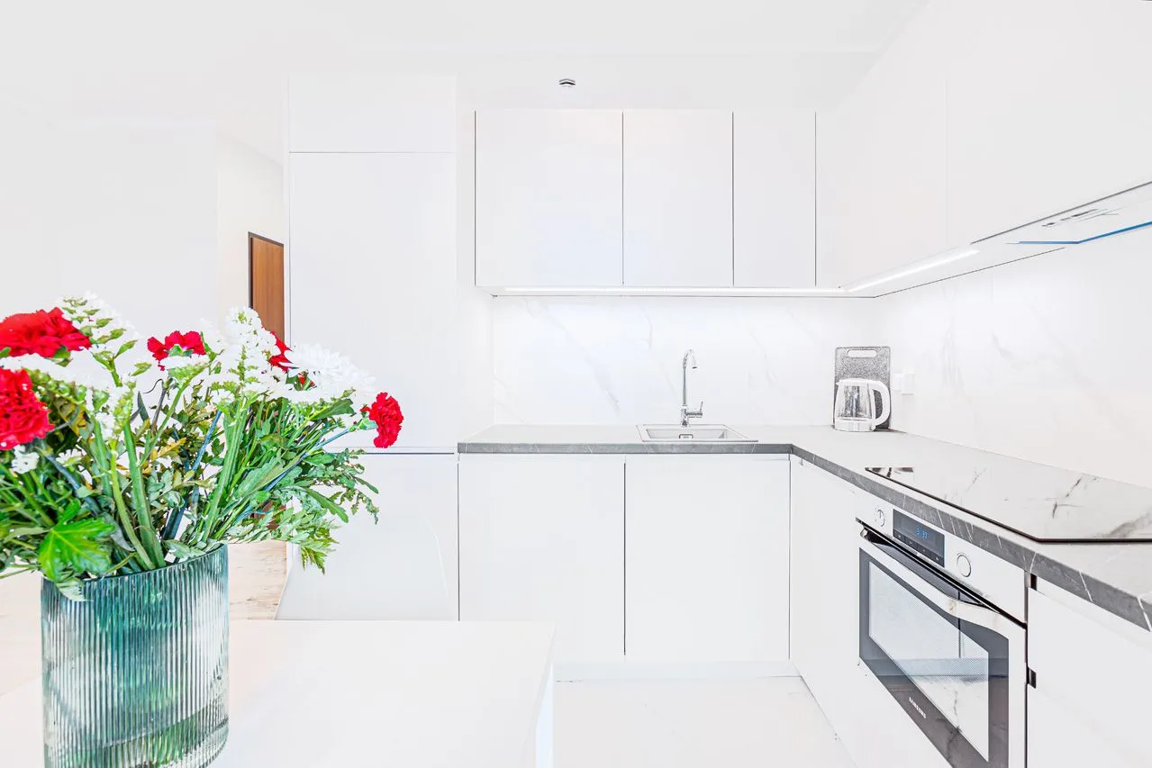 1 Bedroom — Medium