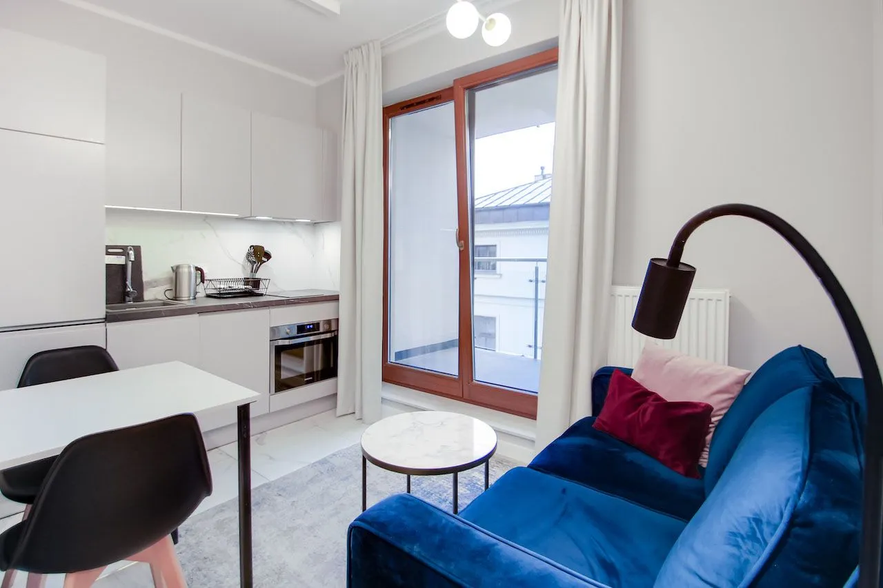 1 Bedroom — Small