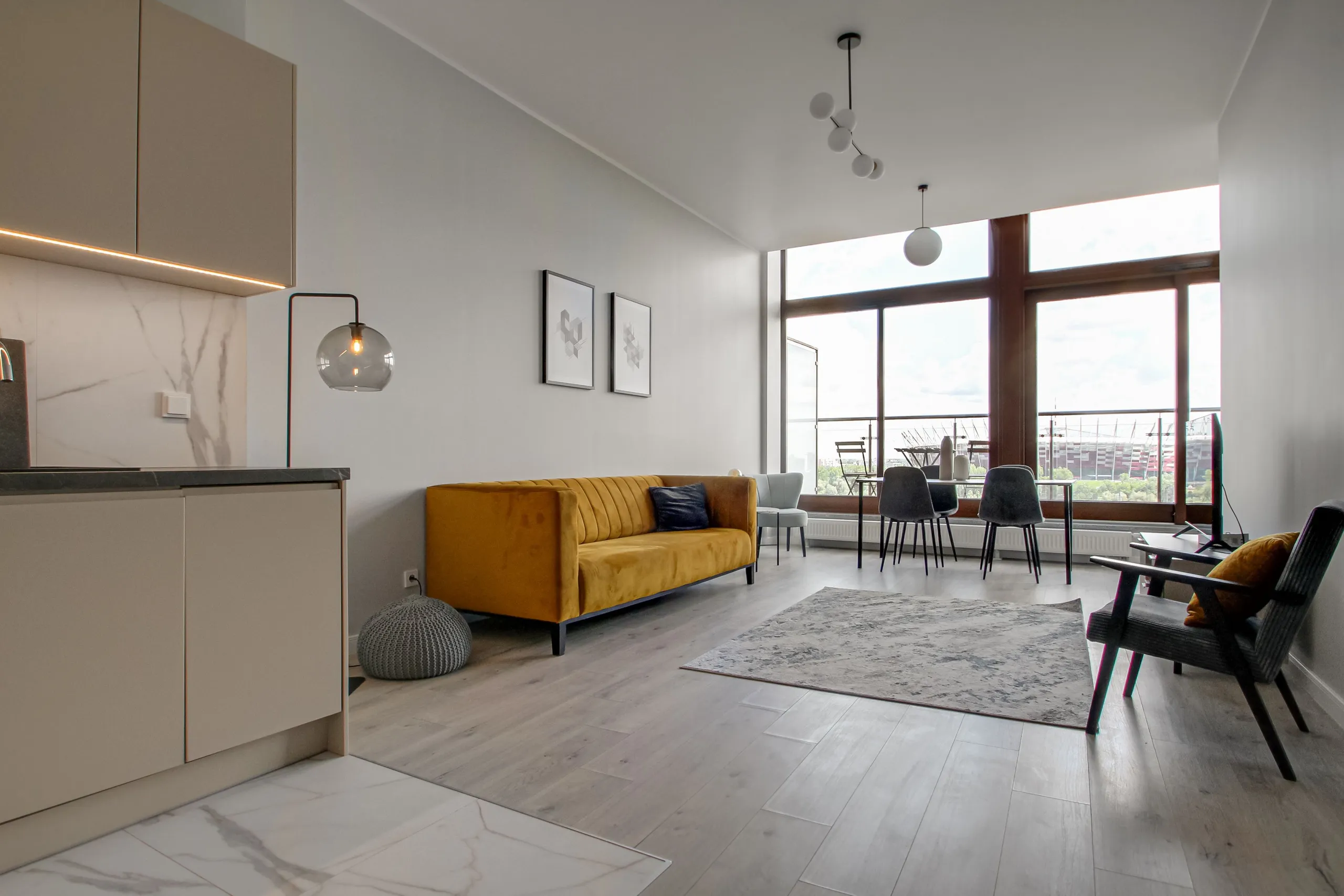 1 Bedroom — Large