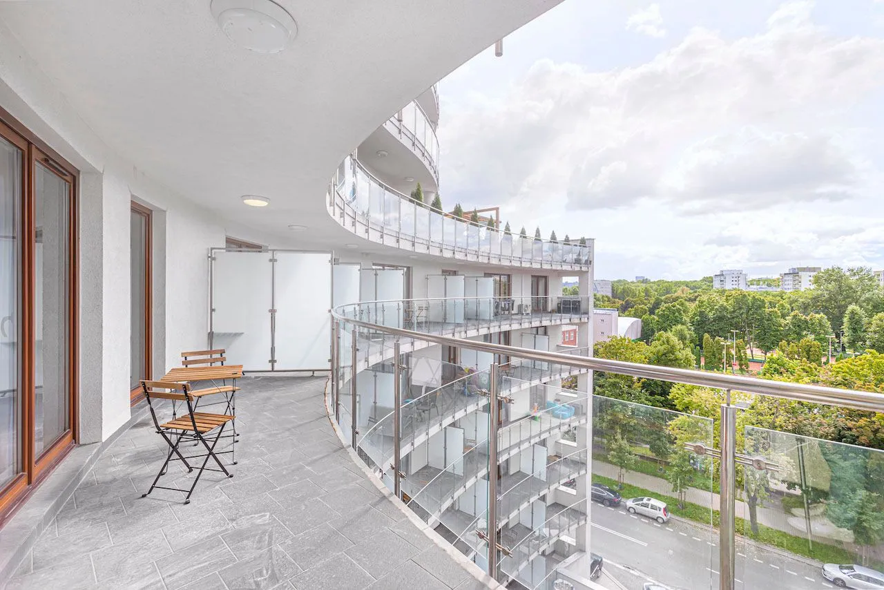 1 Bedroom — Medium