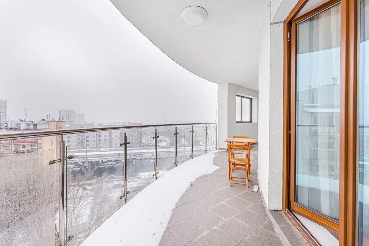 1 Bedroom — Small