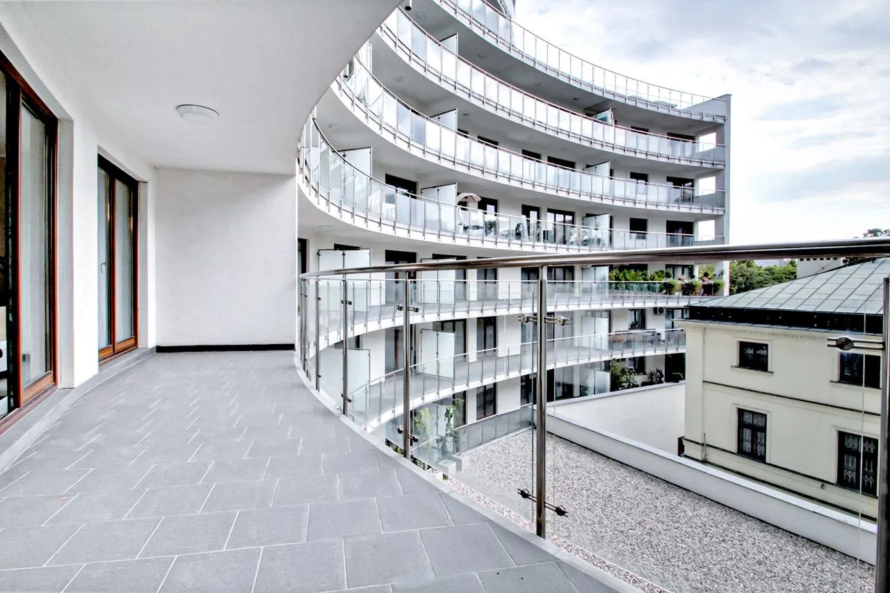 2 Bedroom — Medium