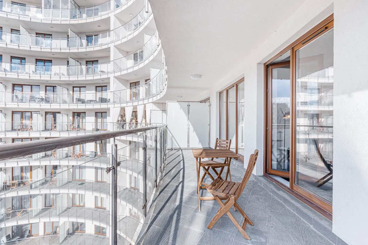 1 Bedroom — Small