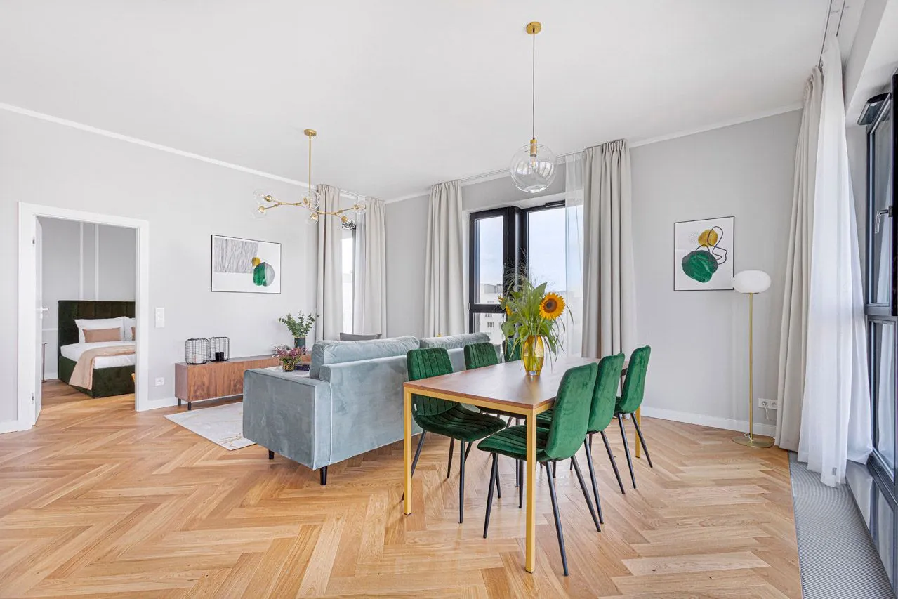 1 Bedroom — Large