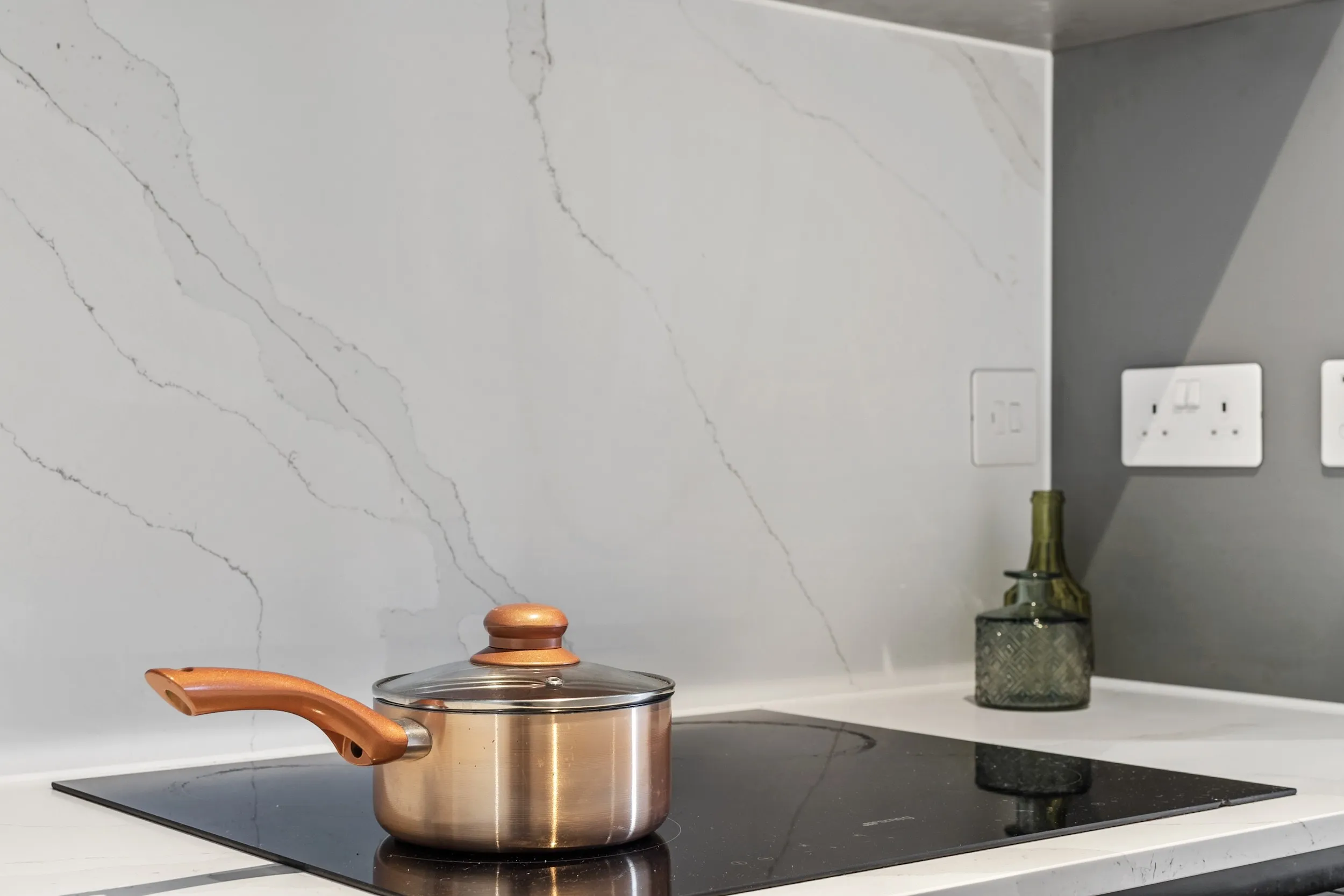 Induction hob in the kitchen at Vonder Skies